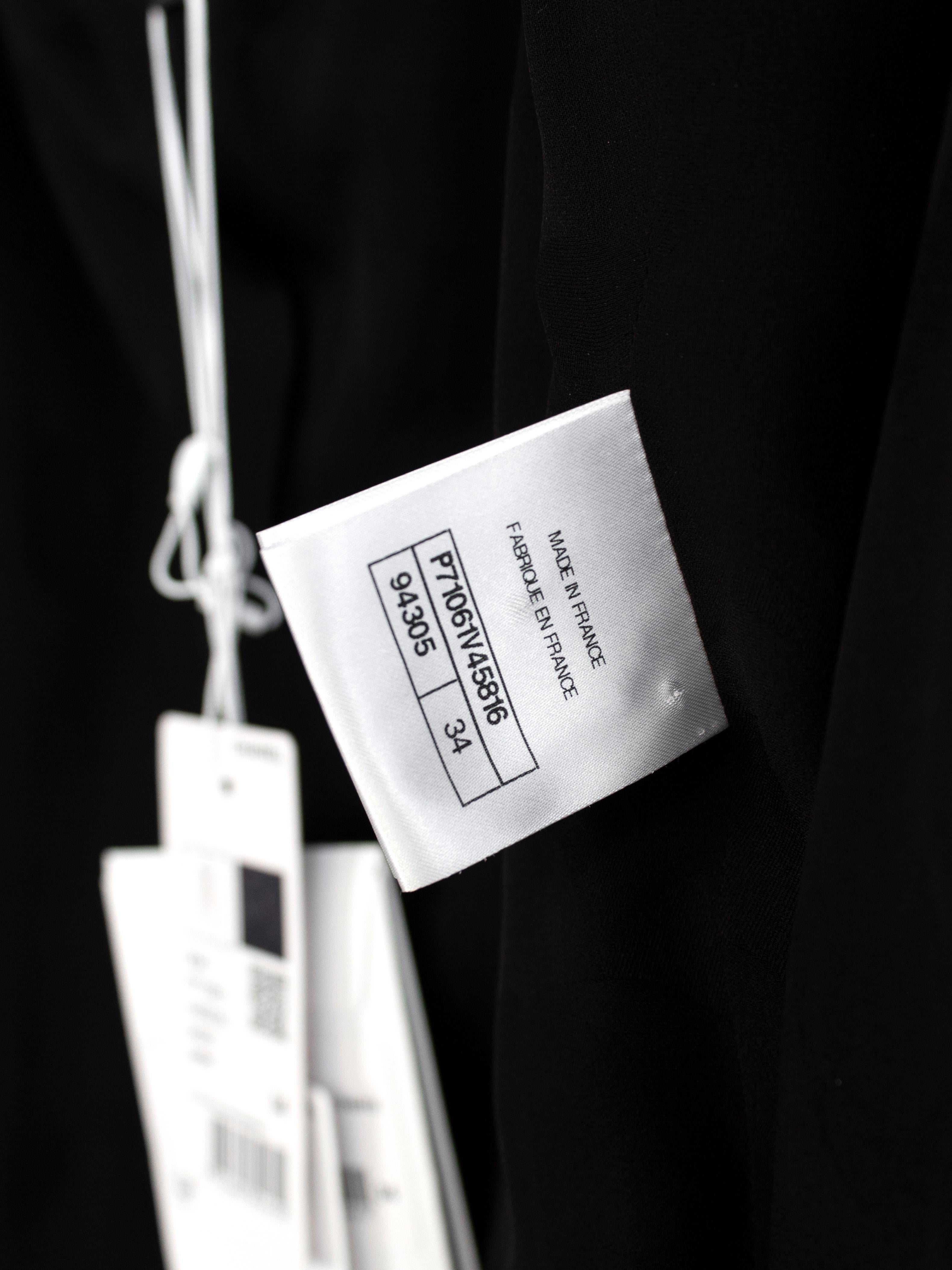 NWT Chanel F/W 2021 Metiers D'Art Chateau Des Dames Black Off-Shoulder Jacket 12