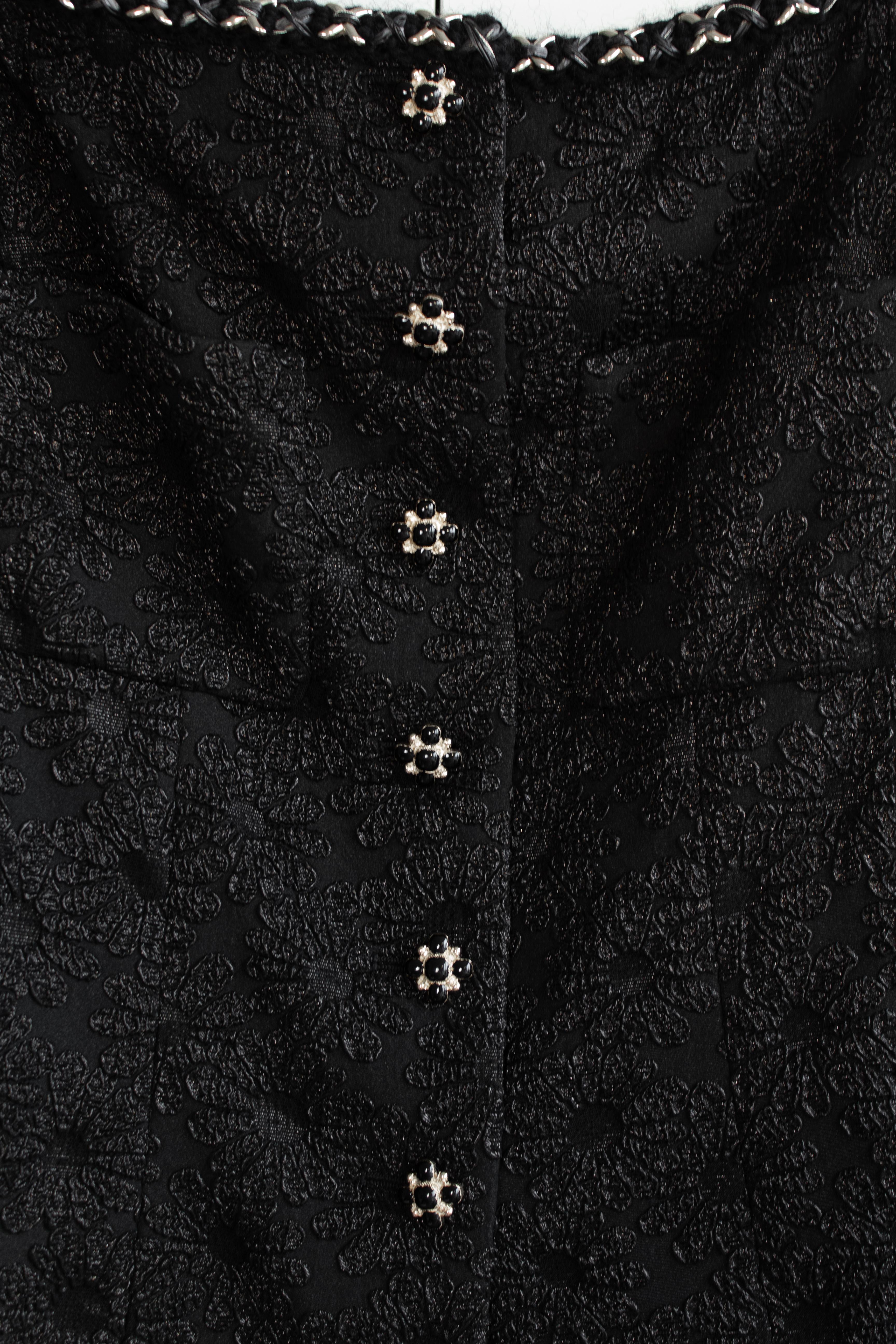 NWT Chanel F/W 2021 Metiers D'Art Chateau Des Dames Black Off-Shoulder Jacket 3