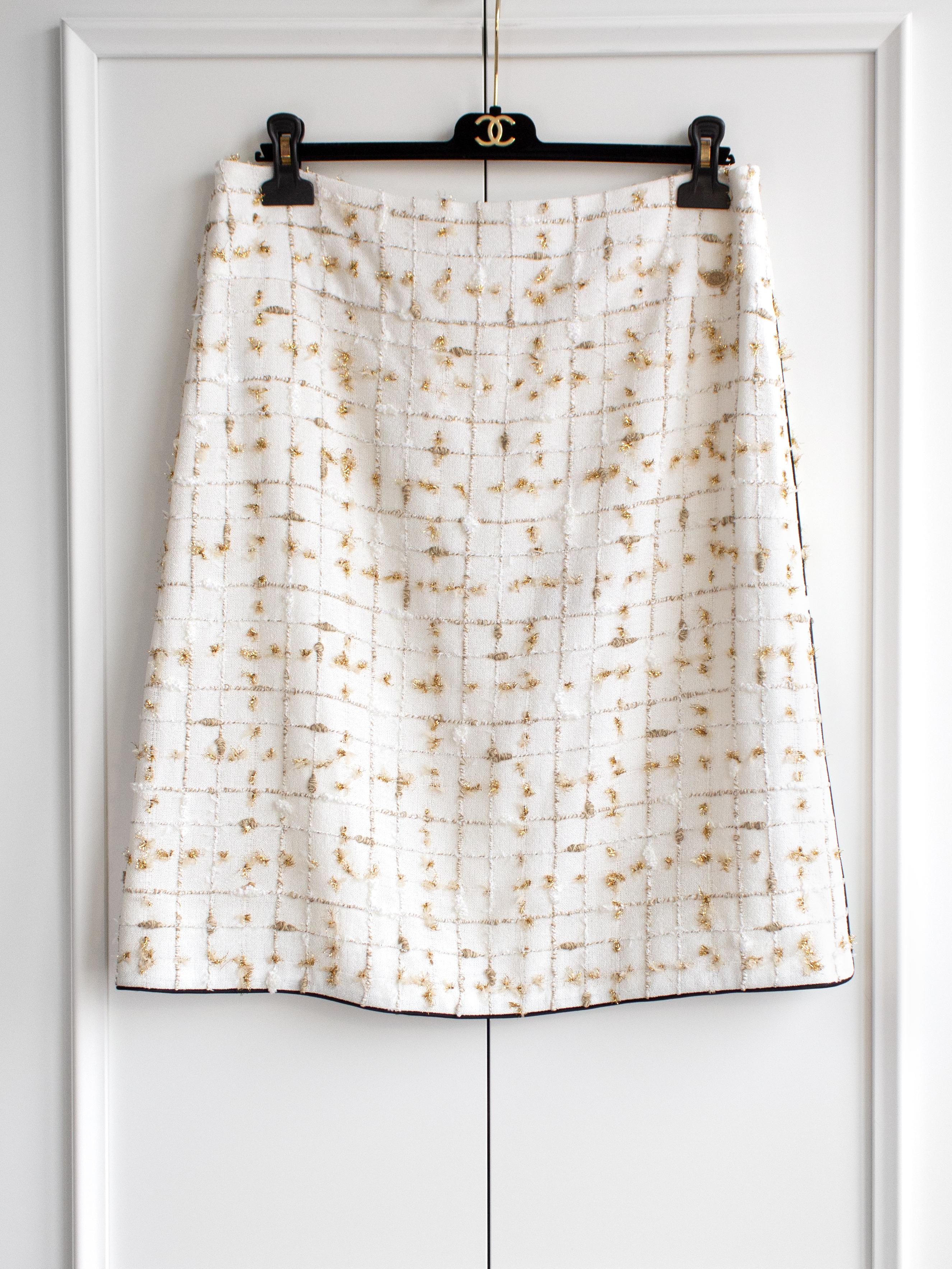 NWT Chanel S/S 2019 By The Sea White Gold Embellished 19P 19S Midi Skirt  In New Condition For Sale In Jersey City, NJ