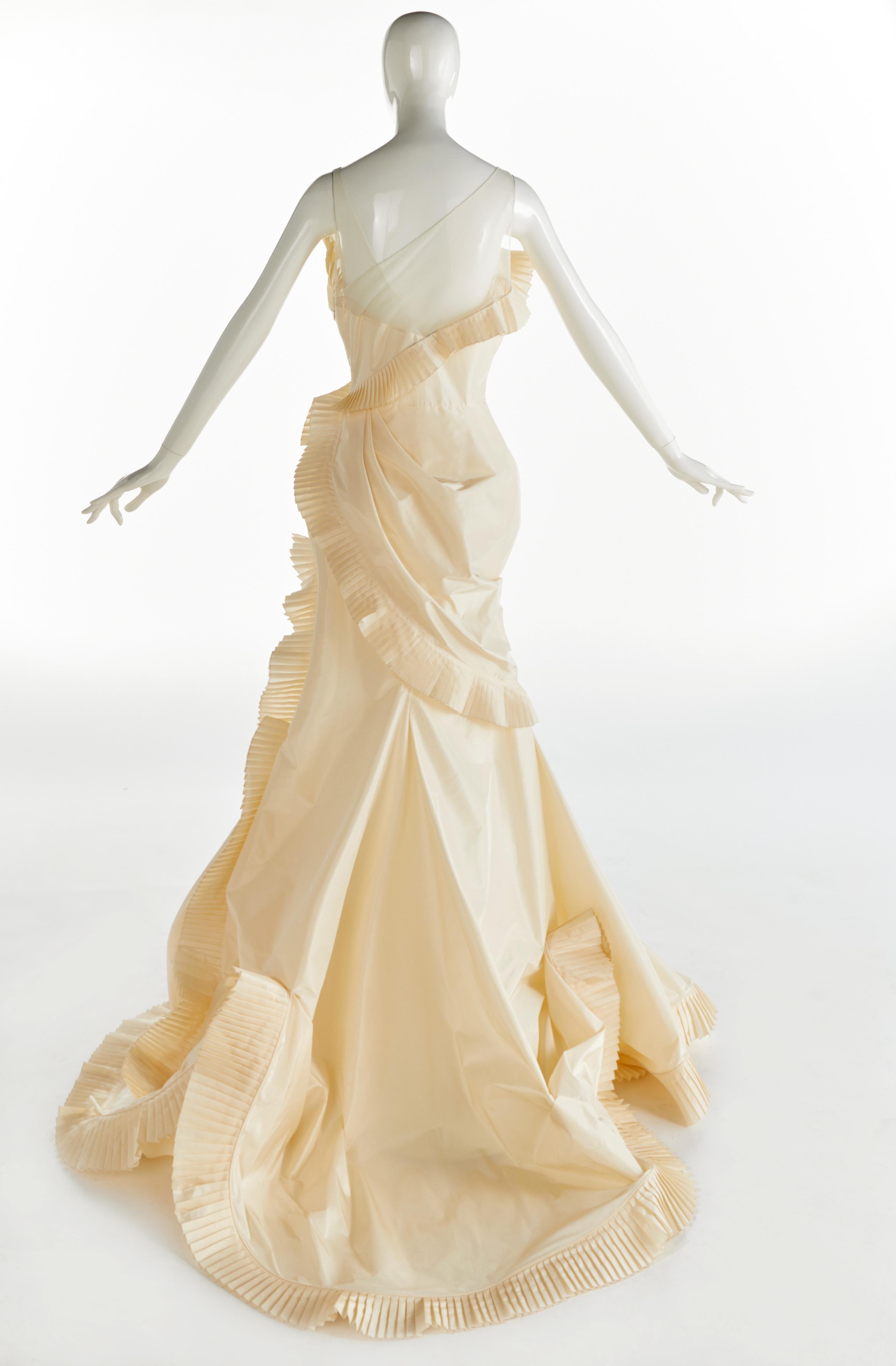NWT Christian Dior by John Galliano Origami Dress Runway Fall 2006 Wedding Gown For Sale 1