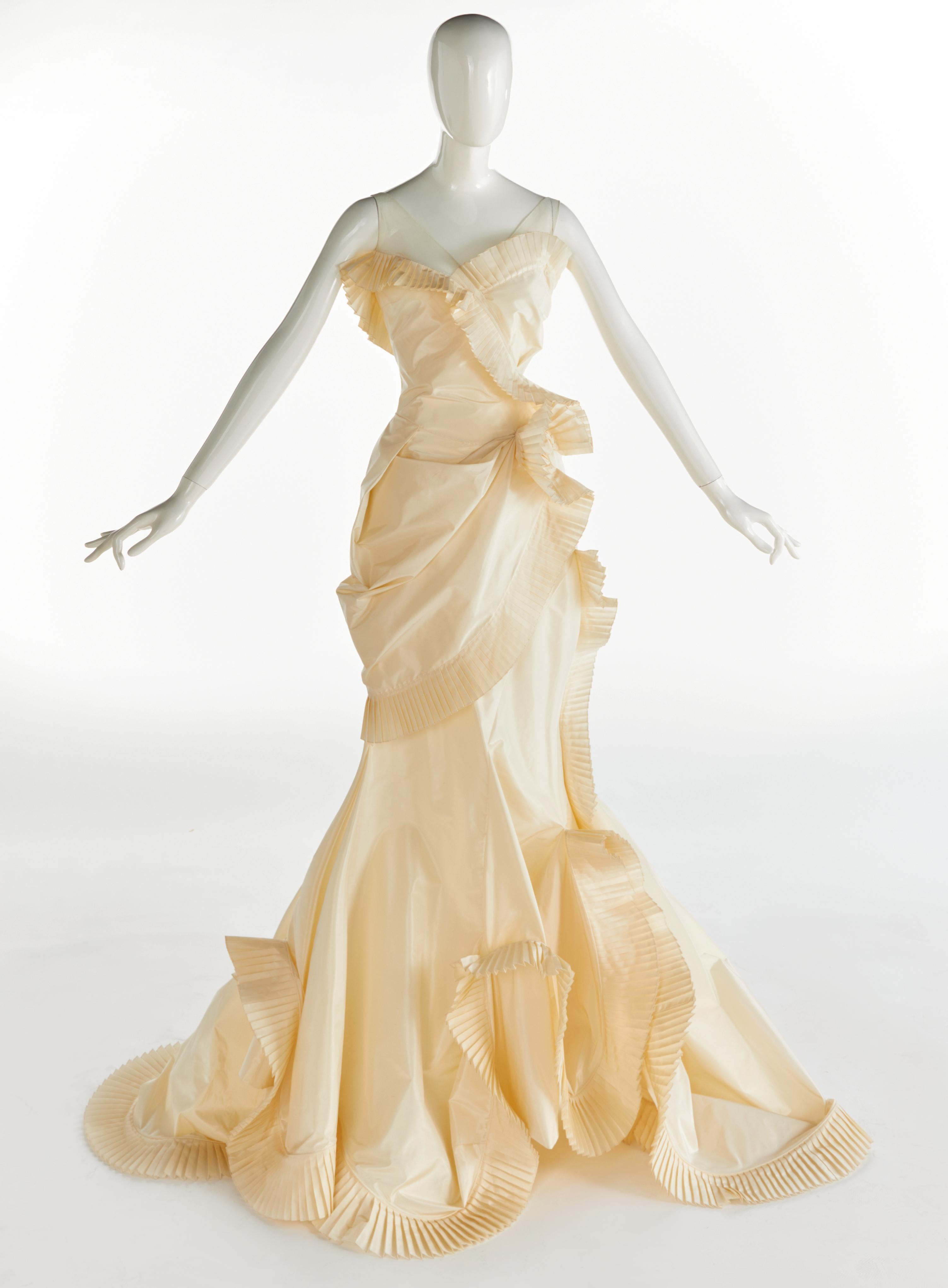 NWT Christian Dior by John Galliano Origami Dress Runway Fall 2006 Wedding Gown For Sale 3