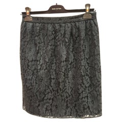 NWT Dolce
Gabbana Mini jupe en dentelle florale noire - Taille 38