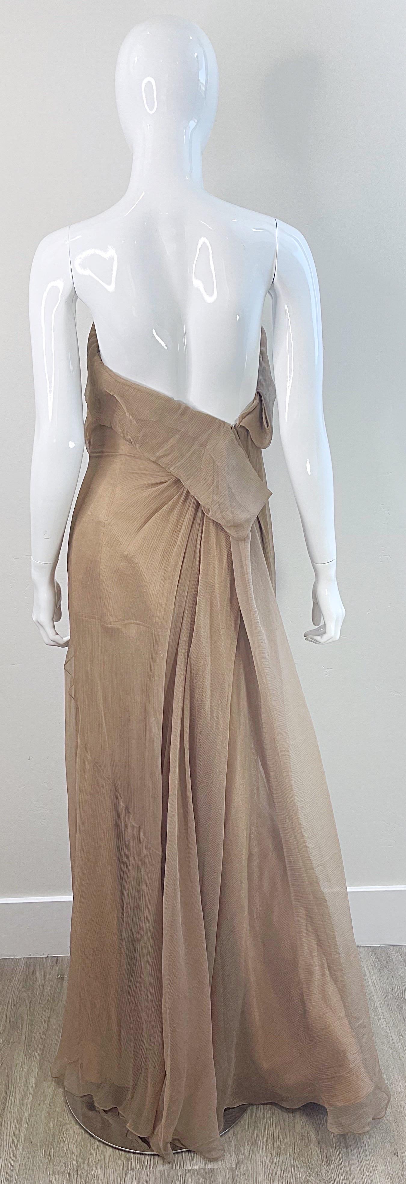 Donna Karan Herbst 2011 Laufsteg Seide Organza Größe 4 / 6 Nudefarbenes goldenes Kleid im Angebot 11