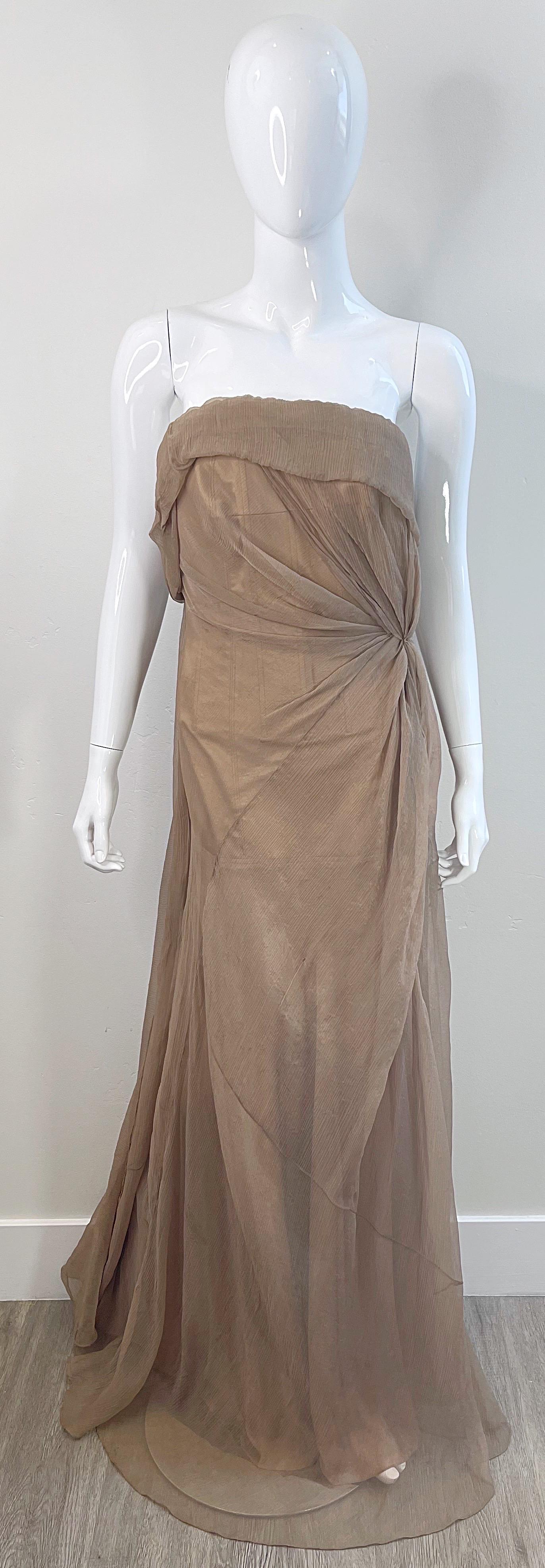 NWT Donna Karan Fall 2011 Runway Silk Organza Size 4 / 6 Nude Gold Gown Dress For Sale 13