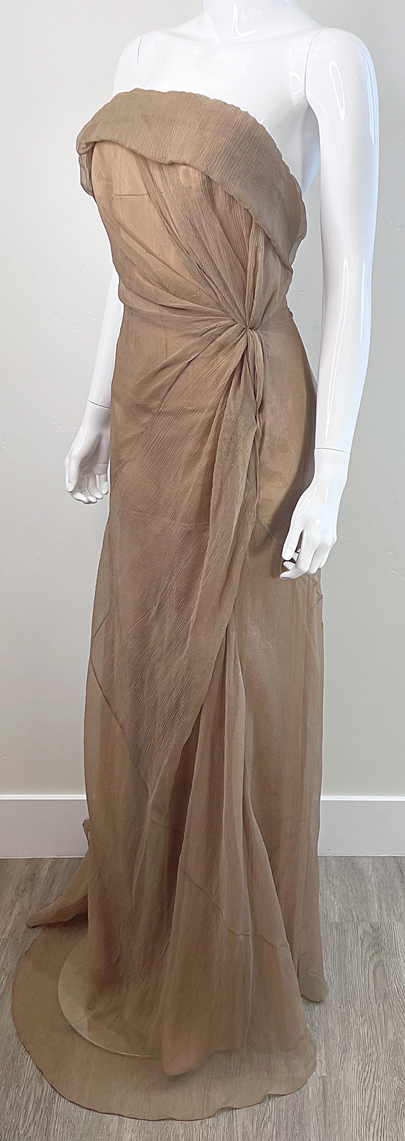 NWT Donna Karan Fall 2011 Runway Silk Organza Size 4 / 6 Nude Gold Gown Dress For Sale 2
