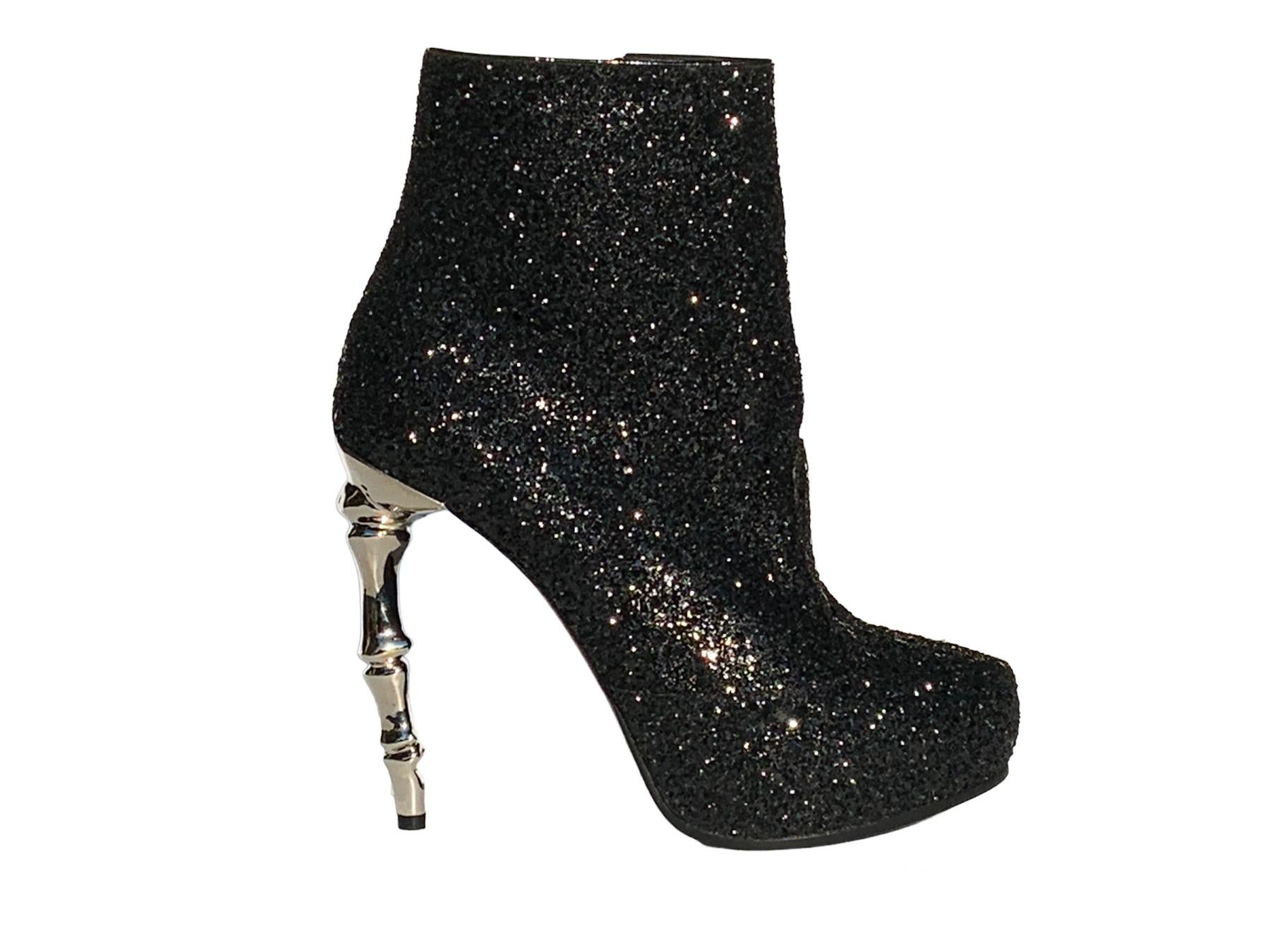 NWT Dsquared  Black Finger Bone Heel Platform Glitter Ankle Boots Italian 38 In New Condition For Sale In Montgomery, TX