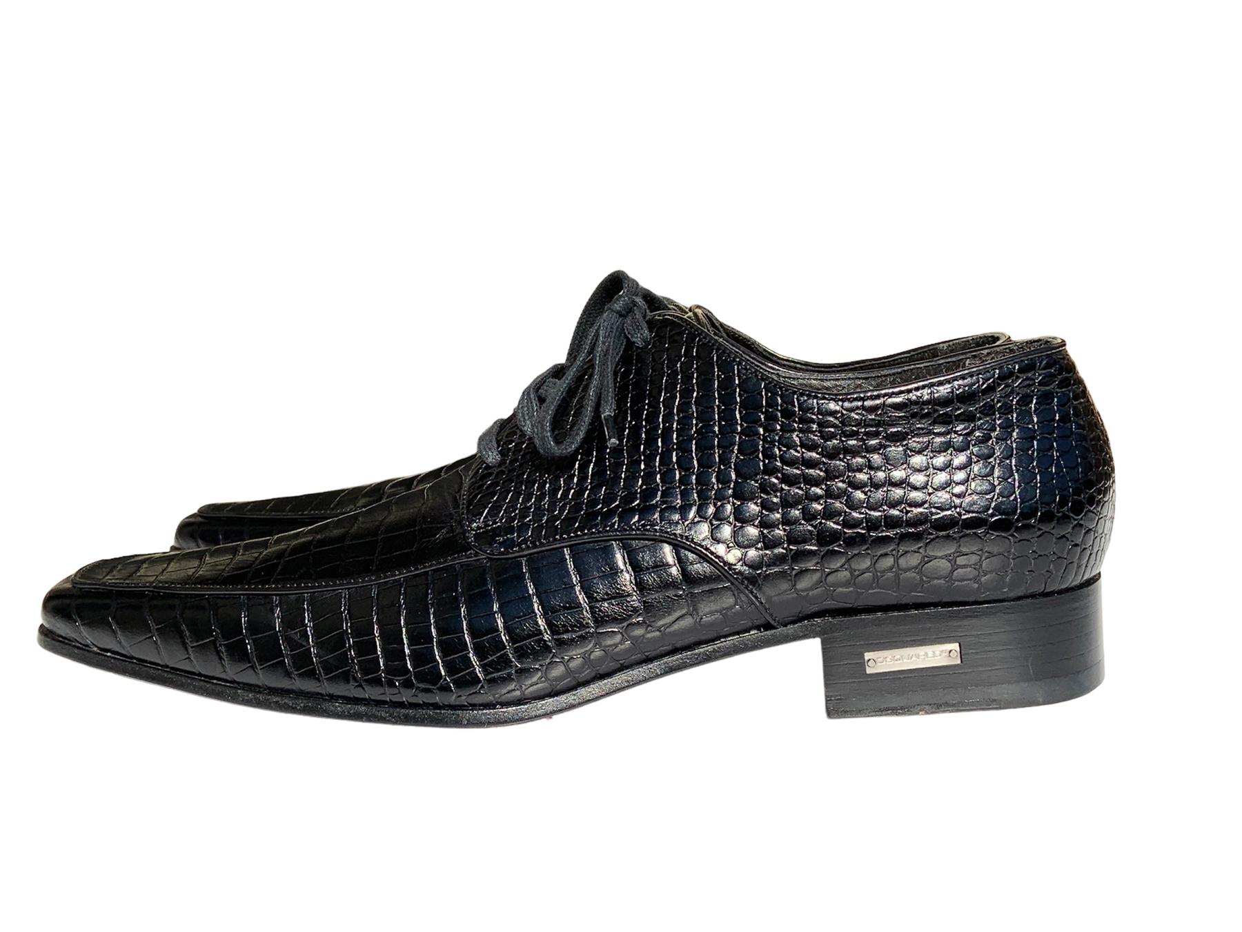 New Dsquared2 Black Crocodile Men's Lace Up Dress Shoes
Taille italienne - 43
Couleur noire, style Up&Up, semelle et semelle intérieure en cuir.
Fabriquées en Italie.
Neuf avec boîte.
Malheureusement, en raison de restrictions, ces chaussures ne