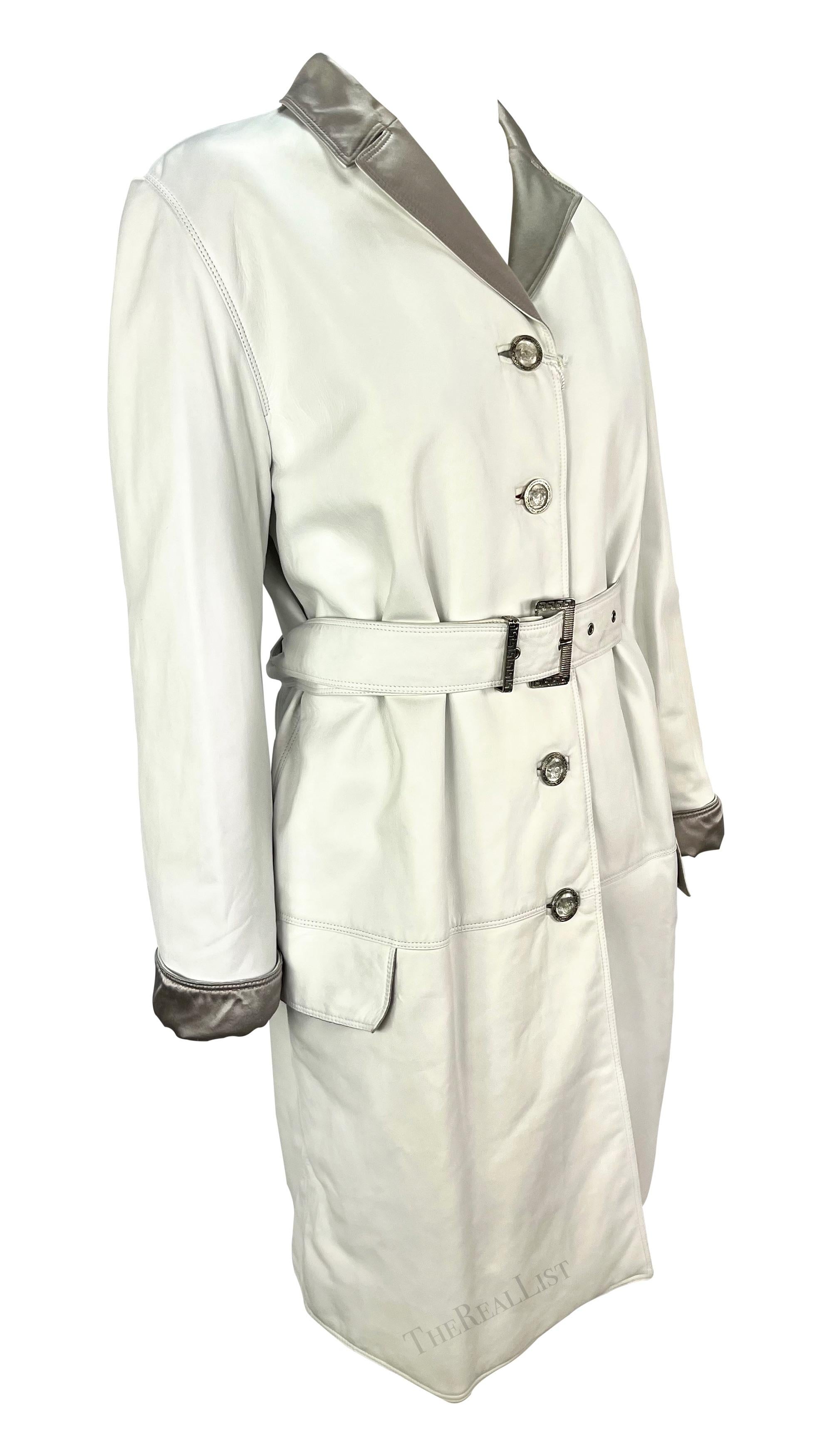 NWT F/W 1995 Gianni Versace Runway White Leather Silver Satin Medusa Car Coat For Sale 6