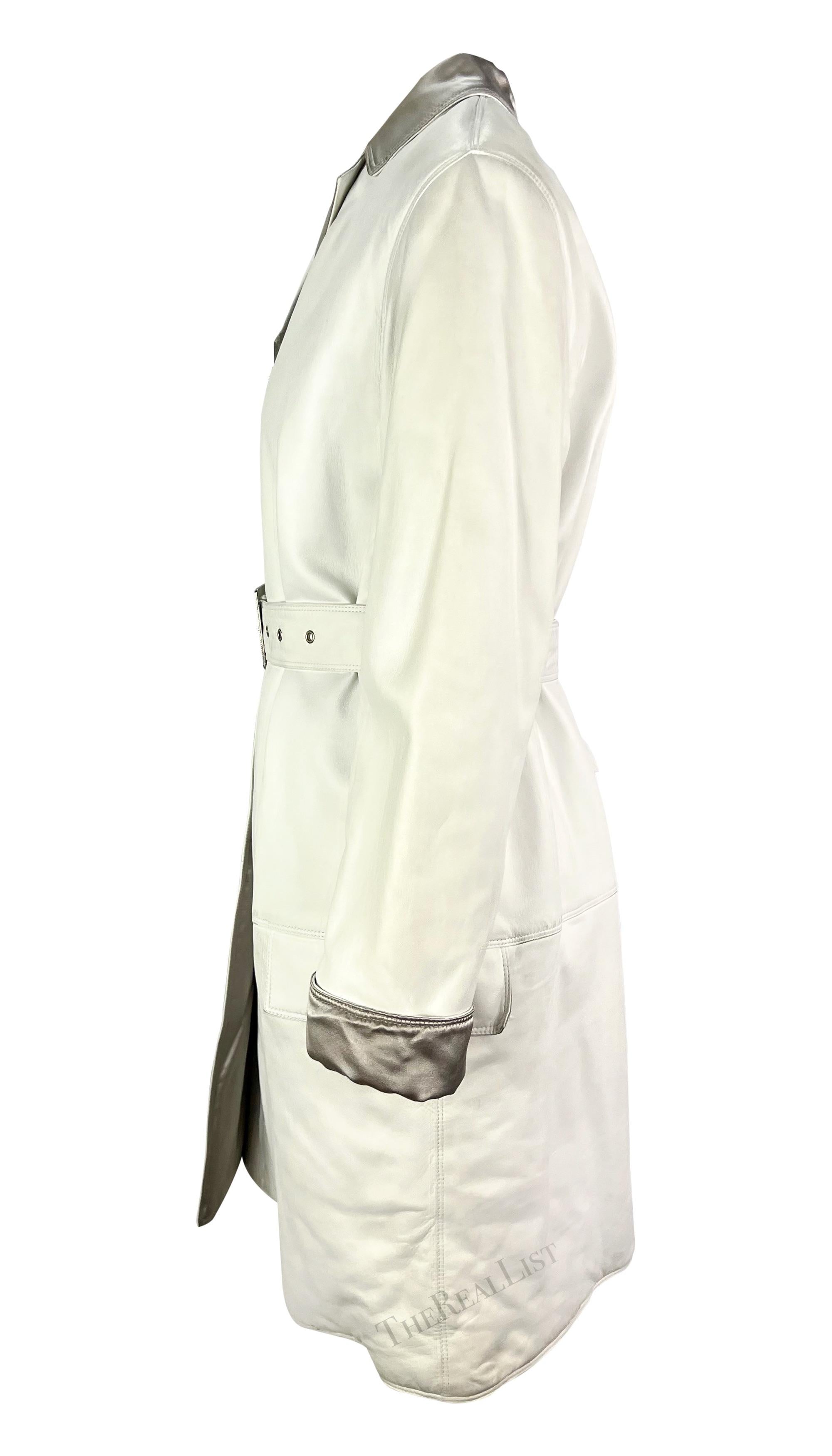 NWT F/W 1995 Gianni Versace Runway White Leather Silver Satin Medusa Car Coat For Sale 3