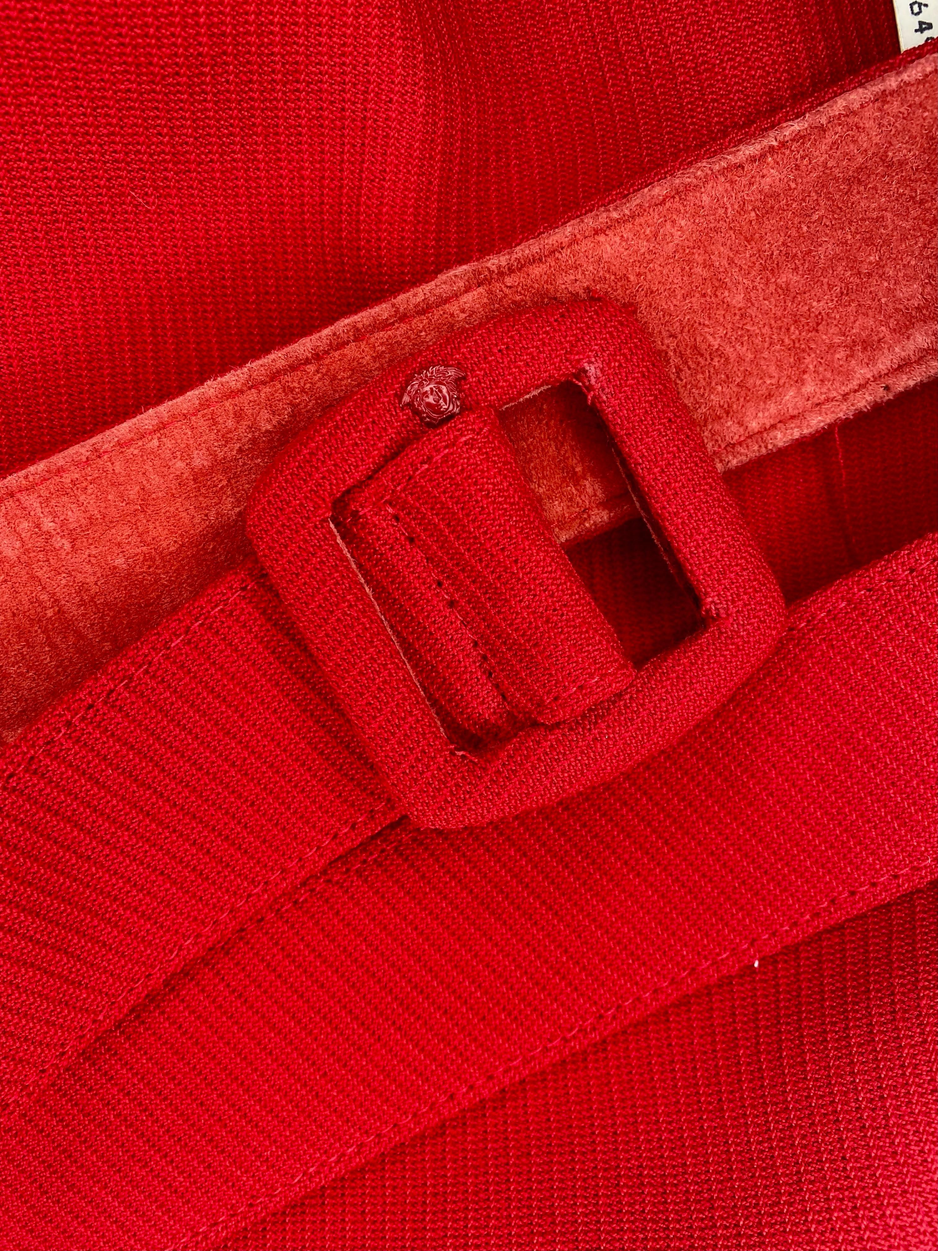 NWT A/I 1997 Gianni Versace Final Runway Red Wool Belted Gonna Suit New in vendita 3