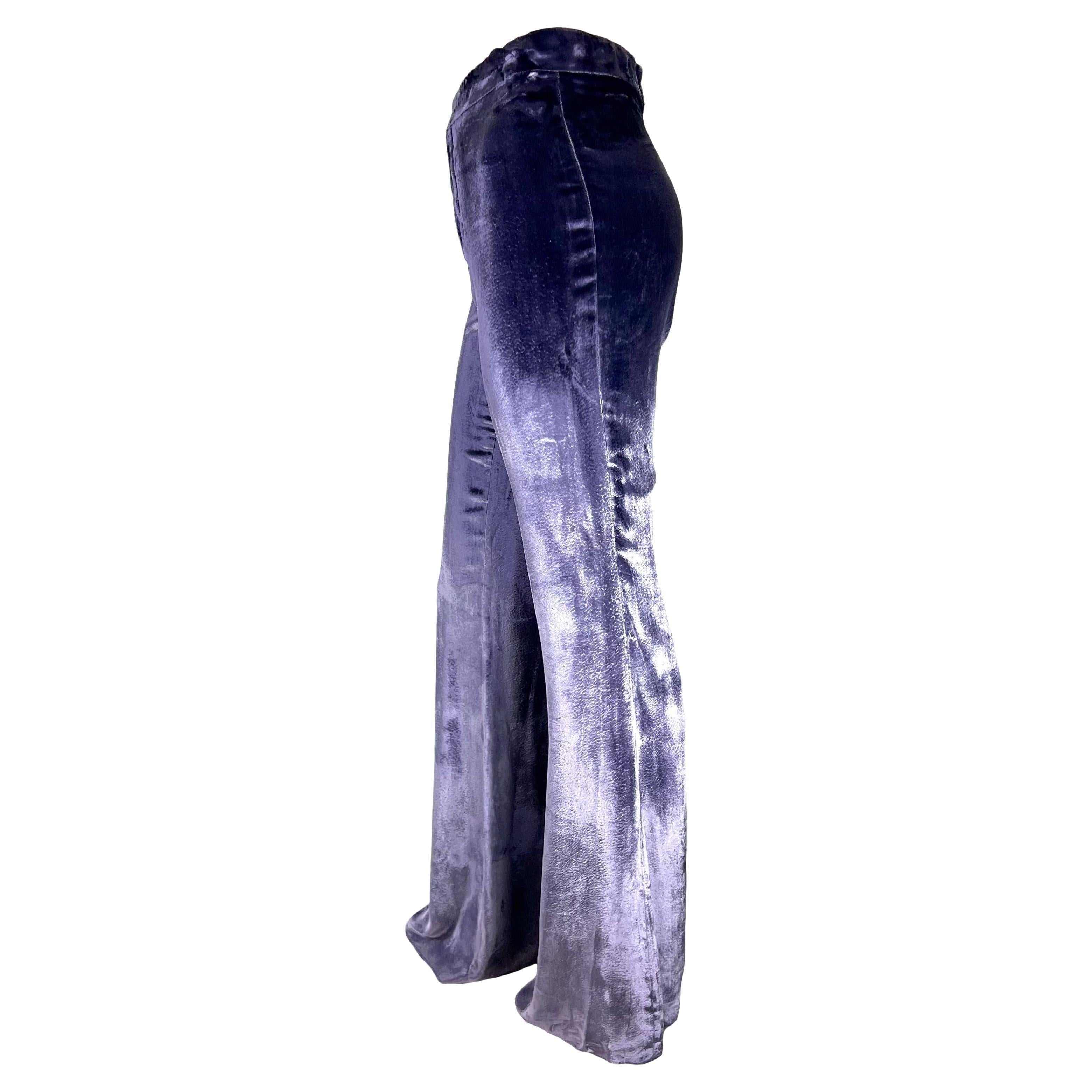 NWT A/I 1999 Gucci by Tom Ford Runway Lavender Velvet Flare Pants in vendita 4