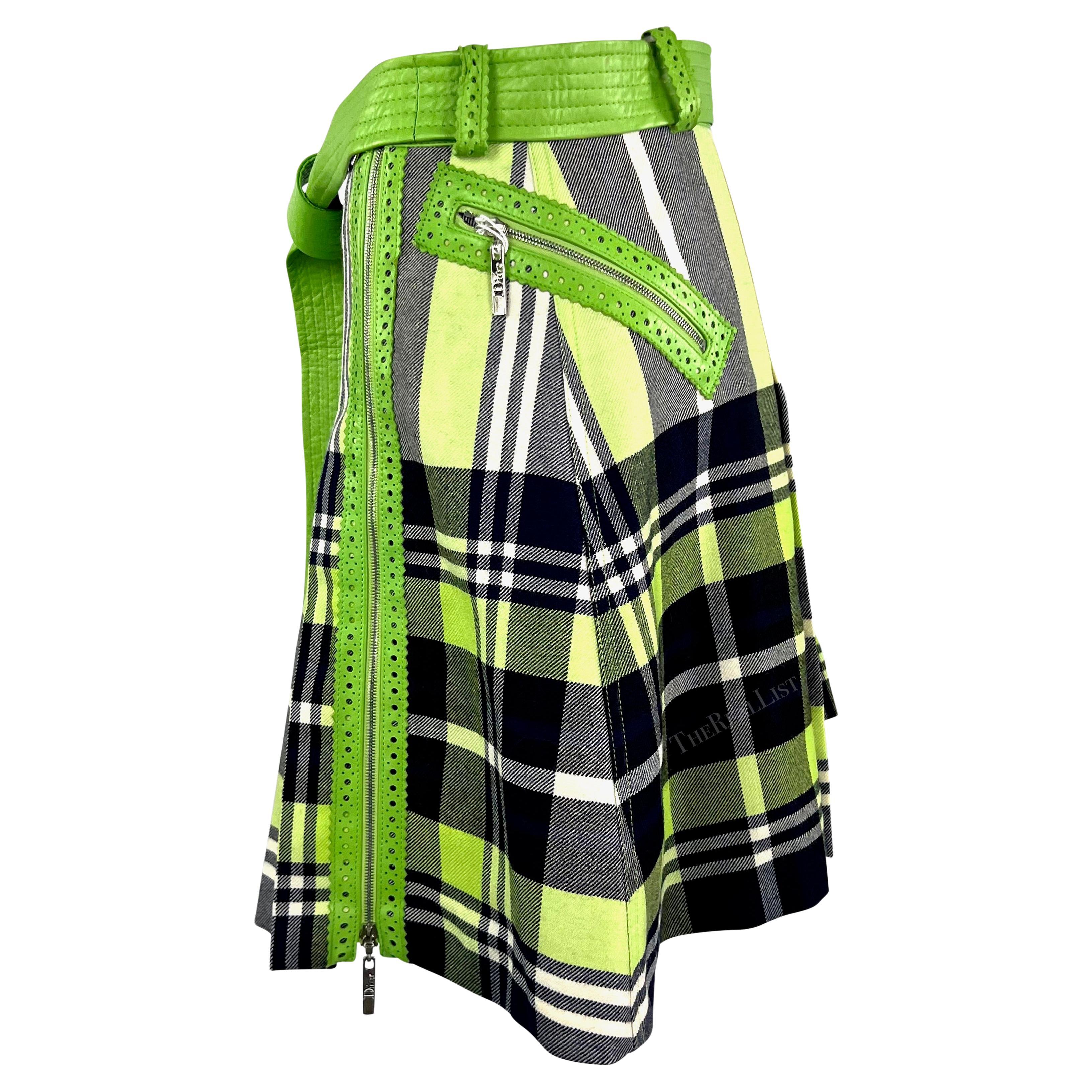  NWT F/W 2004 Christian Dior by John Galliano Green Plaid Pleated Mini Skirt In Excellent Condition For Sale In West Hollywood, CA