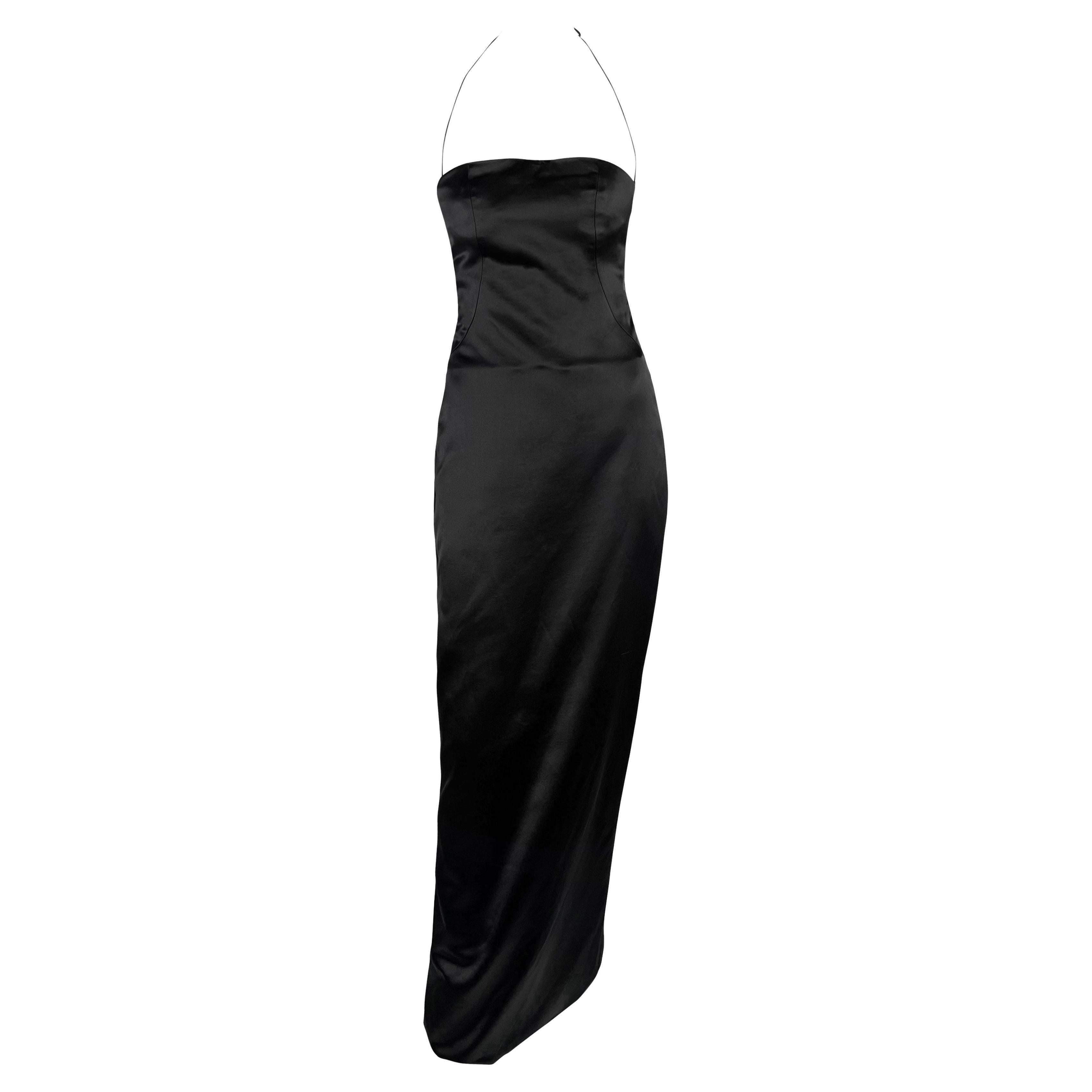 NWT F/W 2005 Alexander McQueen Robe de défilé en satin noir avec dos nu et cravate