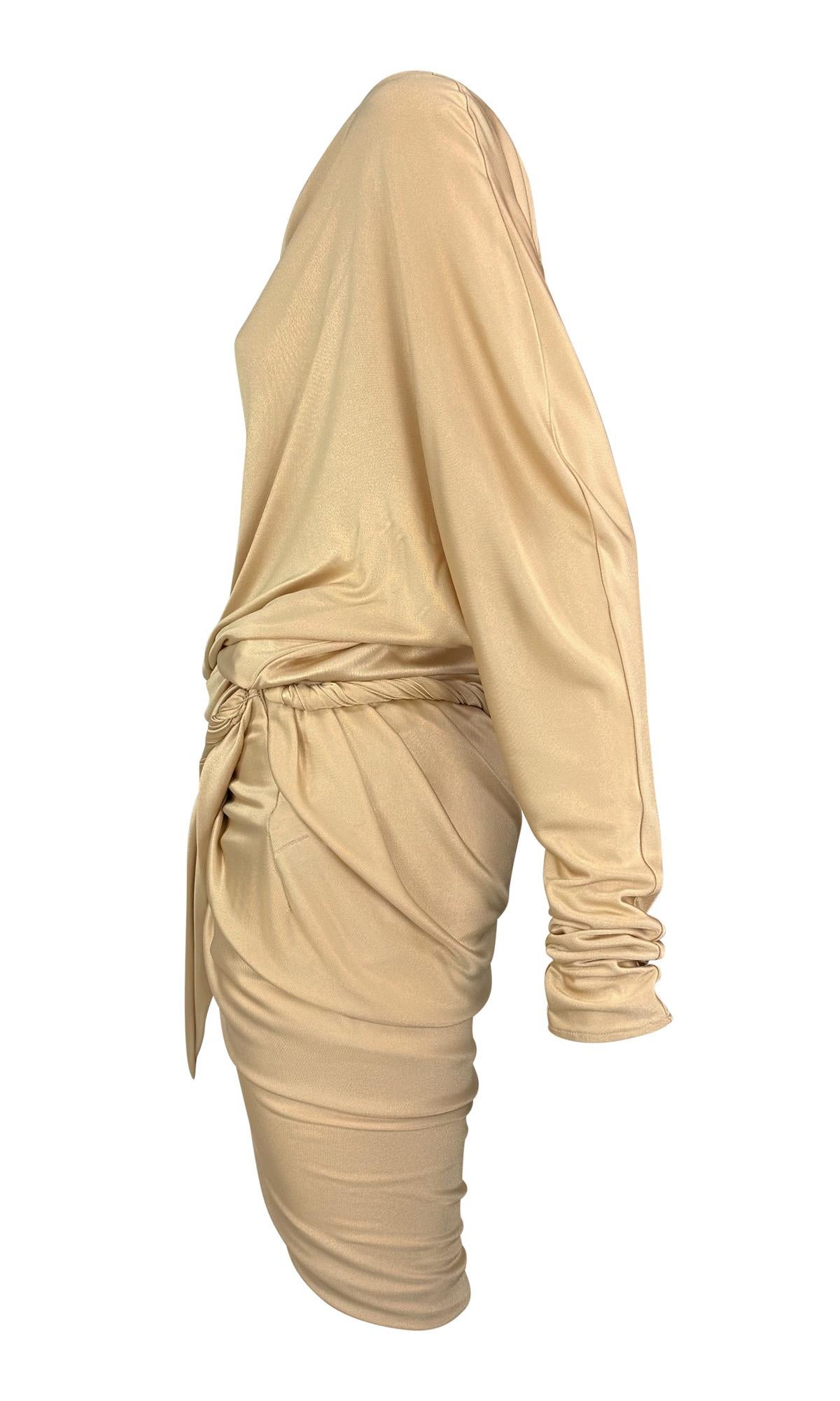 NWT F/W 2008 Emanuel Ungaro Laufsteg Drapierte Beige Viskose Wrap Style Mini Kleid im Angebot 6