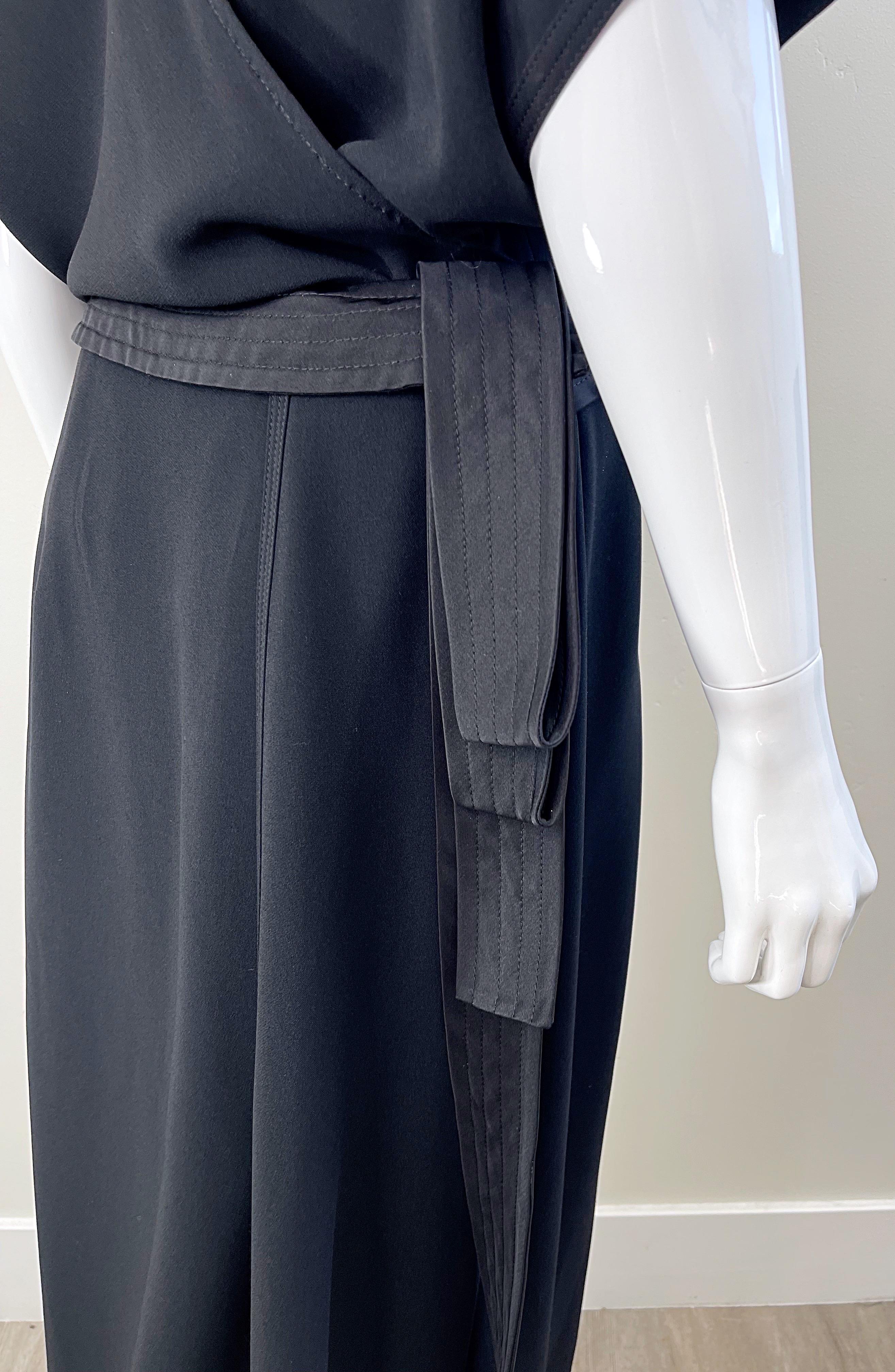 NWT Gianfranco Ferre 2000s Size 44 / 8 - 10 Black Dolman Sleeve Gown Maxi Dress For Sale 3