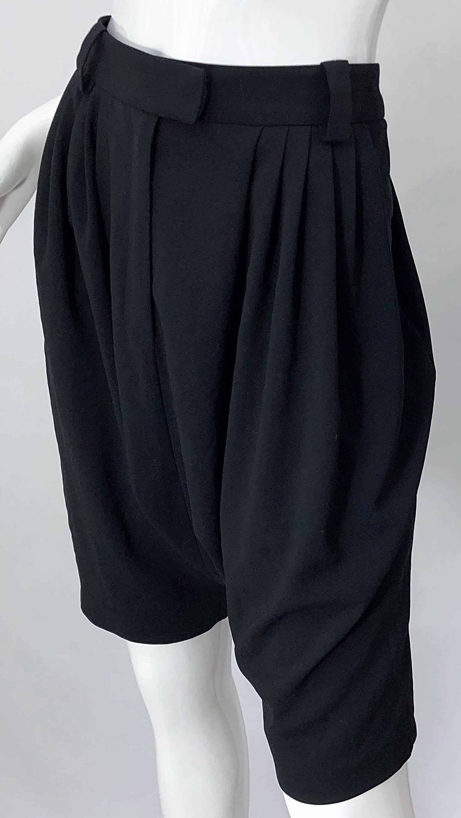 NWT Givenchy by Clare Waight Keller Size 40 / 8 Black Drop Crotch / Waist Shorts For Sale 6