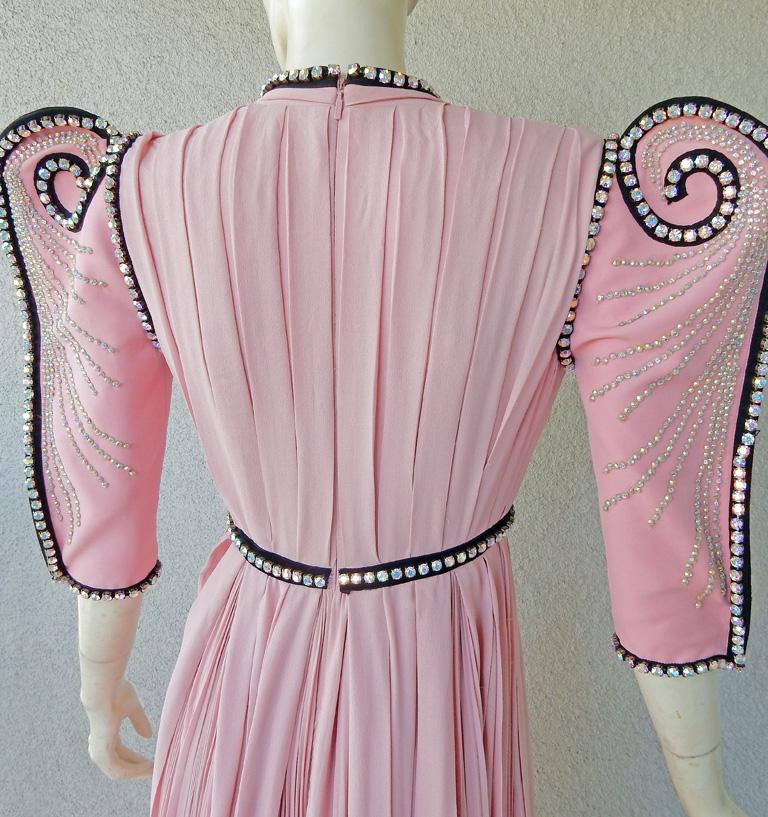 NWT Gucci $28K Laufsteg Messer plissiert Jewell Kleid von Alessandro Michele im Angebot 4