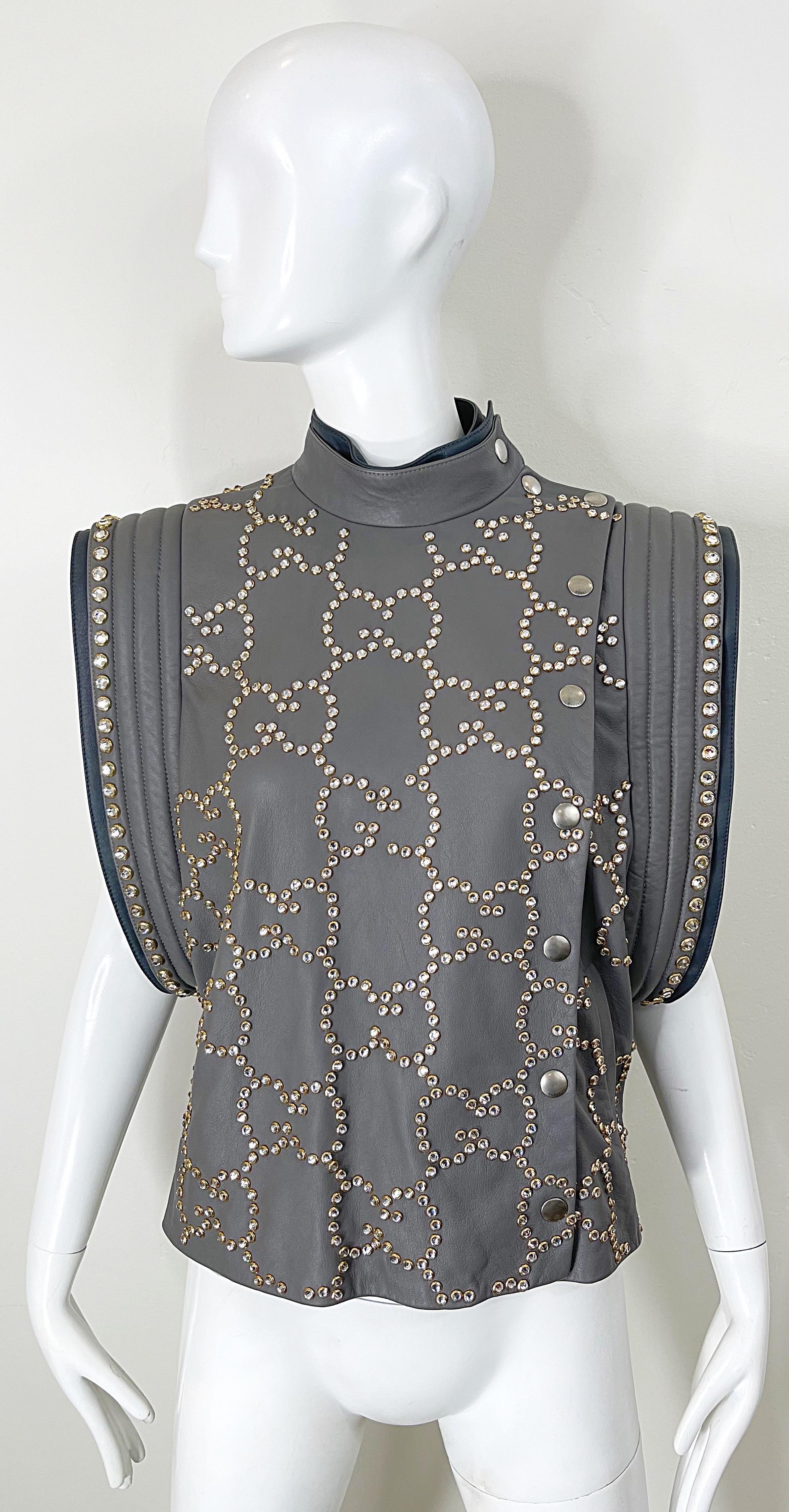 NWT GUCCI F/W 2018 Pasarela Gris Sz 40 Cuero Tachonado Rhinestone Chaqueta o Chaleco en venta 2