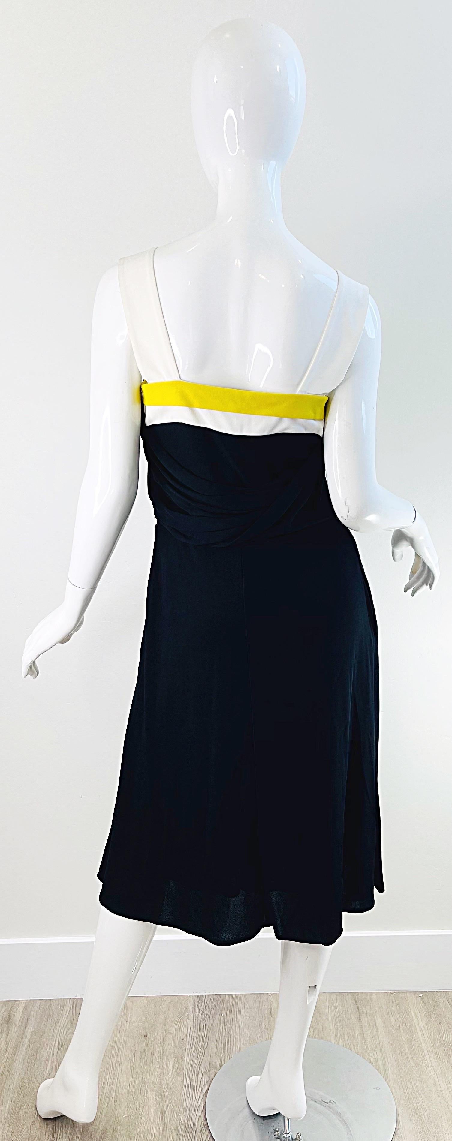 NWT Gucci Spring 2008 Size 44 / US 8 Black White Yellow Draped Jersey Dress en vente 7