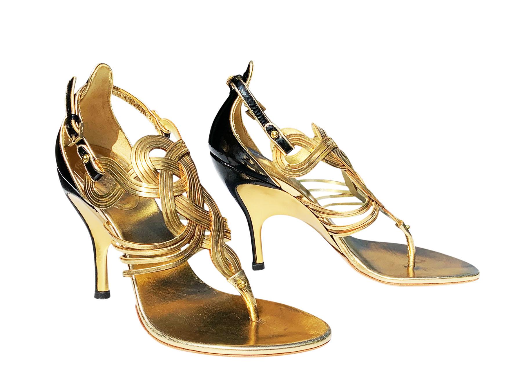 NWT Gucci Vintage S/S 2005 AD Campaña Cadena de oro y charol Zapatos US 6.5 Oro en venta