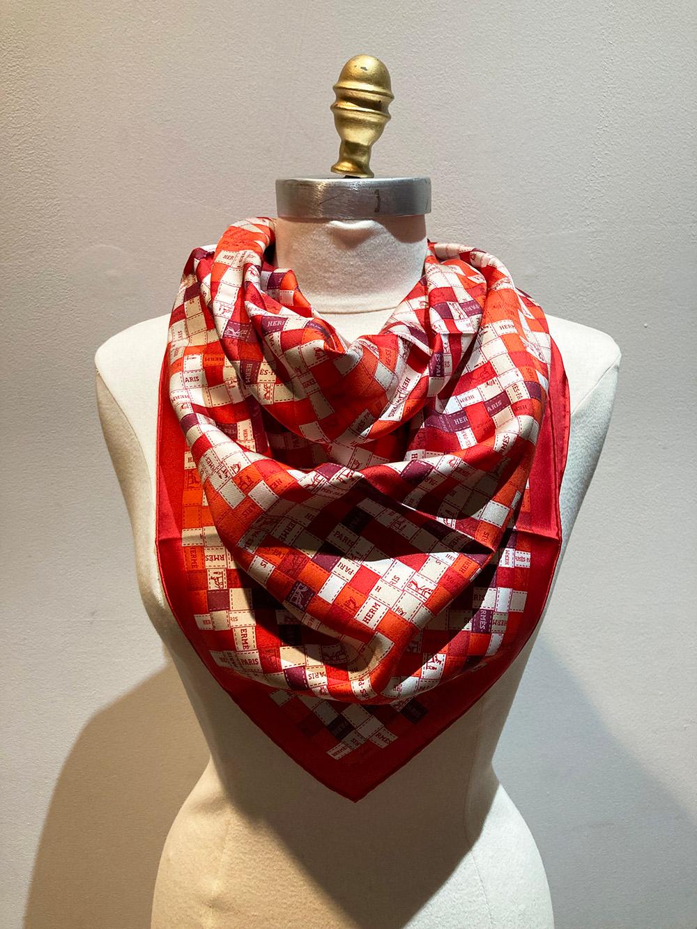 NWT Hermes Bolduc Au Carre Scarf 90 Rouge Bordeaux Gris For Sale 1
