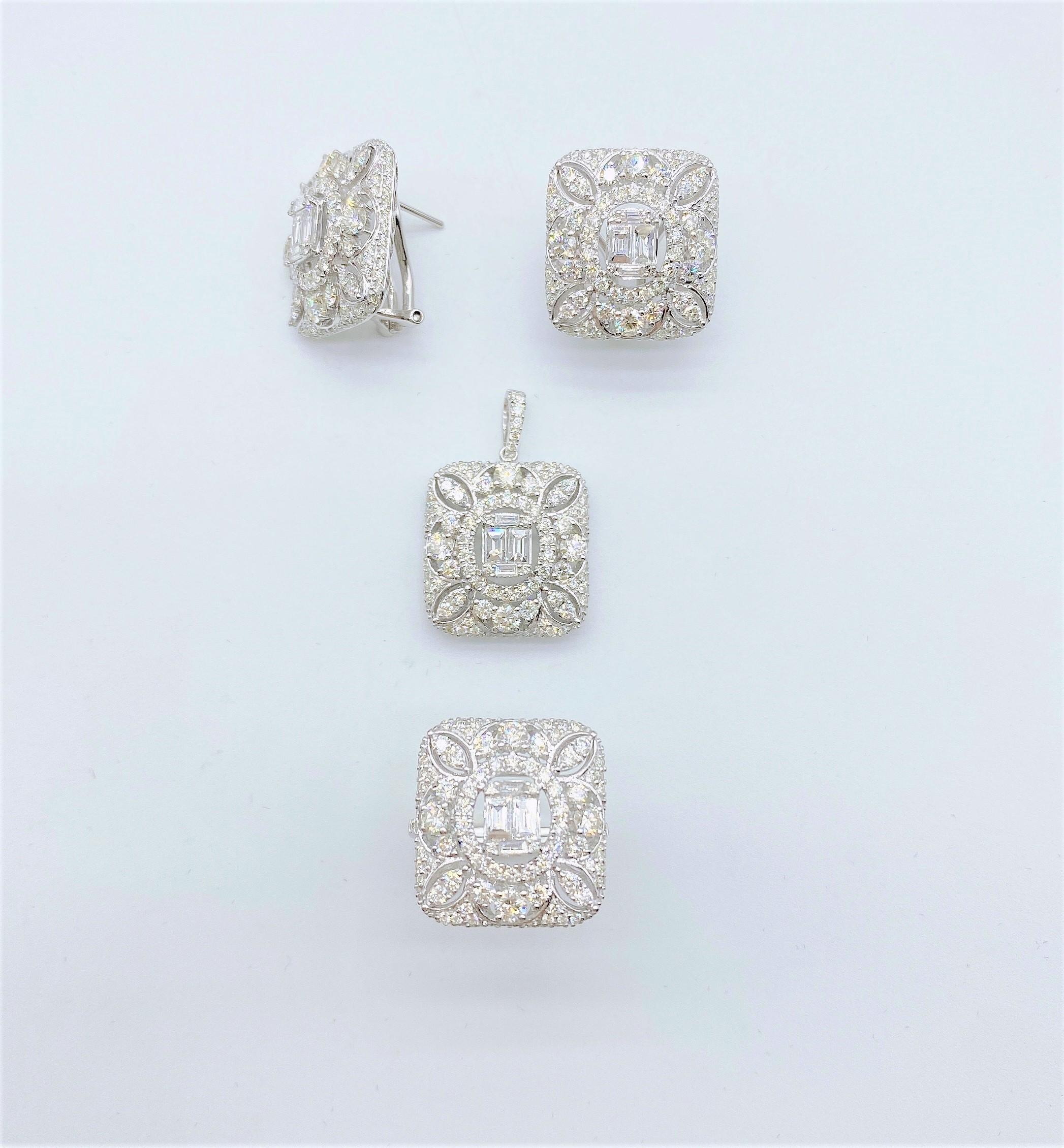 Die folgenden Artikel, die wir anbieten, sind diese extrem seltenen schönen 18KT Gold White Fine Exquisite Diamond Ring, Ohrringe und Anhänger Set bestehend aus seltenen feinen großen exquisiten herrlich glitzernden Diamanten!!! T.C.W. Ca. 8CTS!!