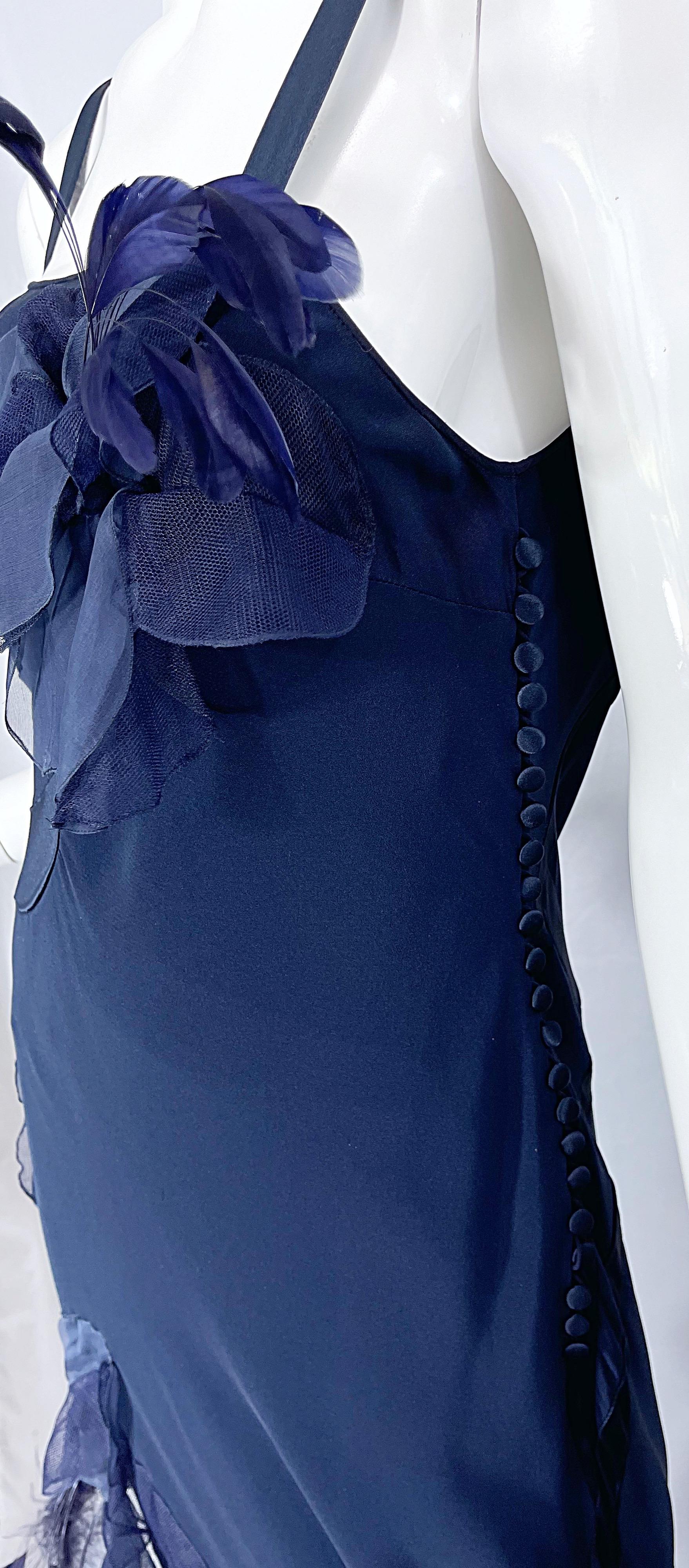 John Galliano - Robe en satin et soie à plumes bleu marine, taille 10, état neuf avec étiquettes, début des années 2000 2
