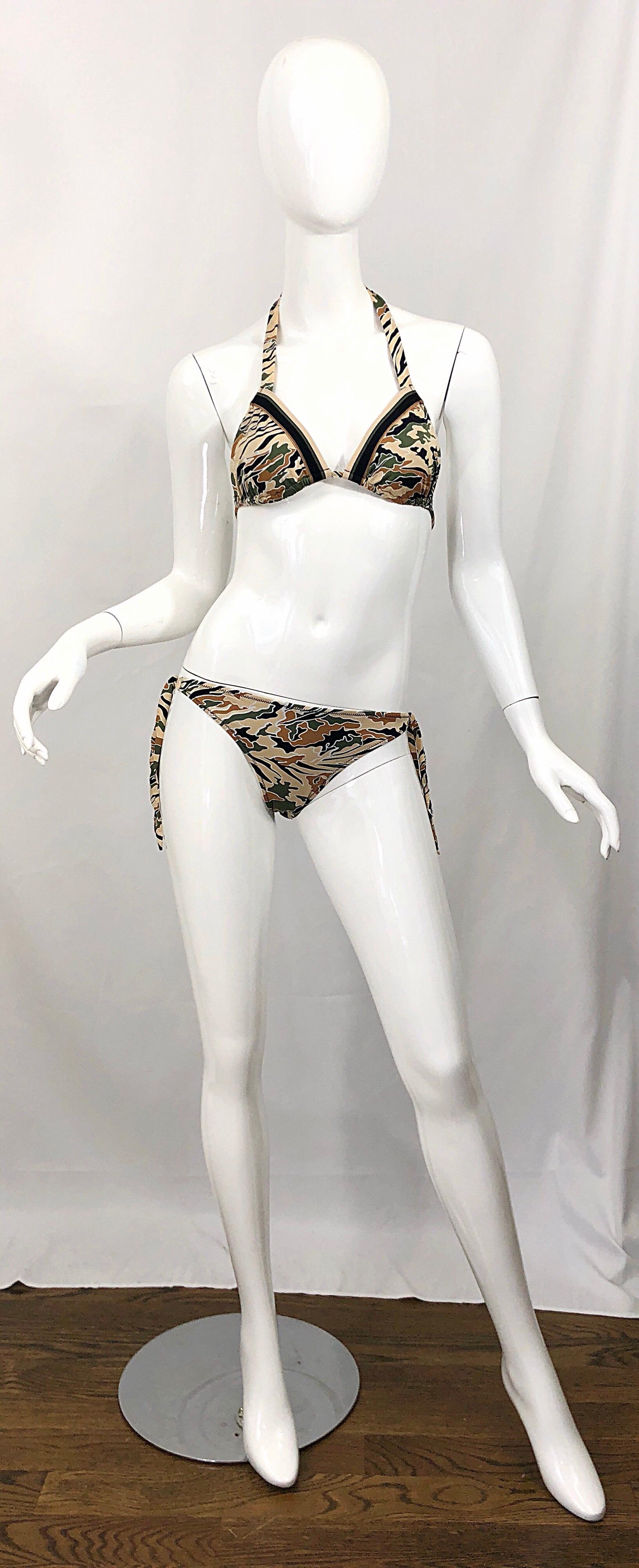 Sexy new with tags (NWT) LA PERLA camouflage triangle top low rise two piece swimsuit bikini! Elegant triangle bikini top with soft ruched cups. Adjustable straps lift and hold for an impeccable fit. Understated bikini briefs with a contemporary