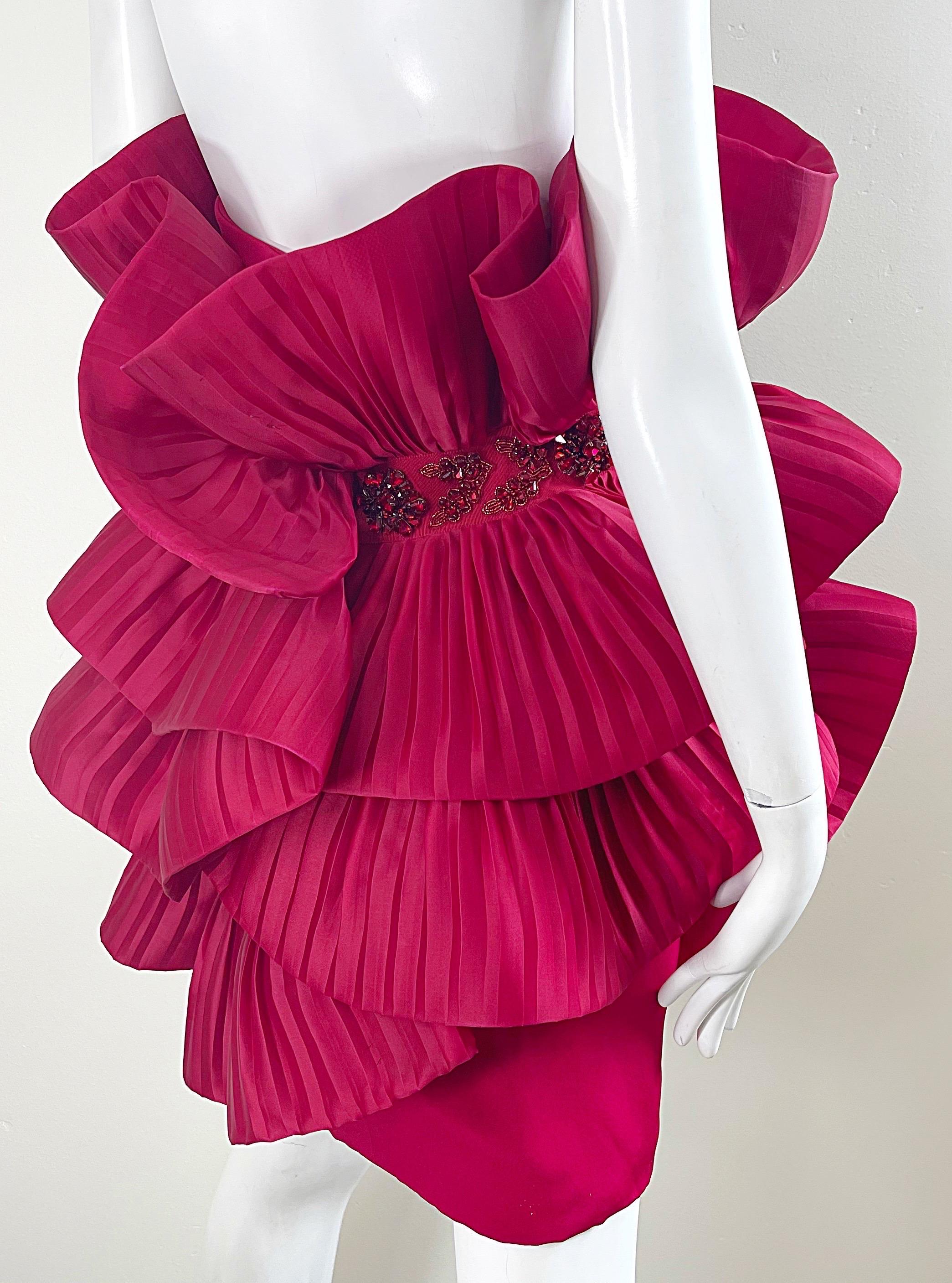 NWT Marchesa Größe 10 Rot Perlen Strass Avant Garde plissiert trägerloses Kleid im Angebot 11