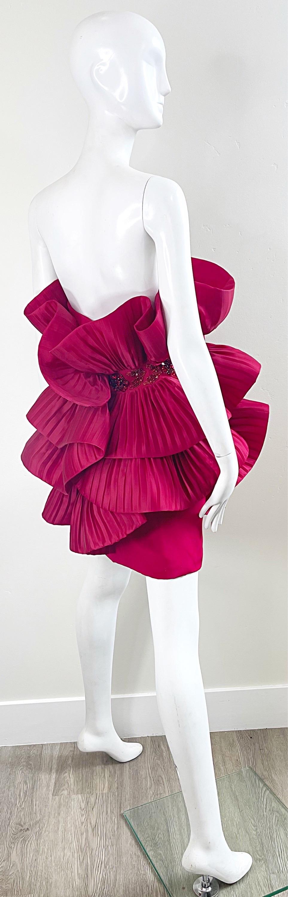 NWT Marchesa Größe 10 Rot Perlen Strass Avant Garde plissiert trägerloses Kleid im Angebot 3