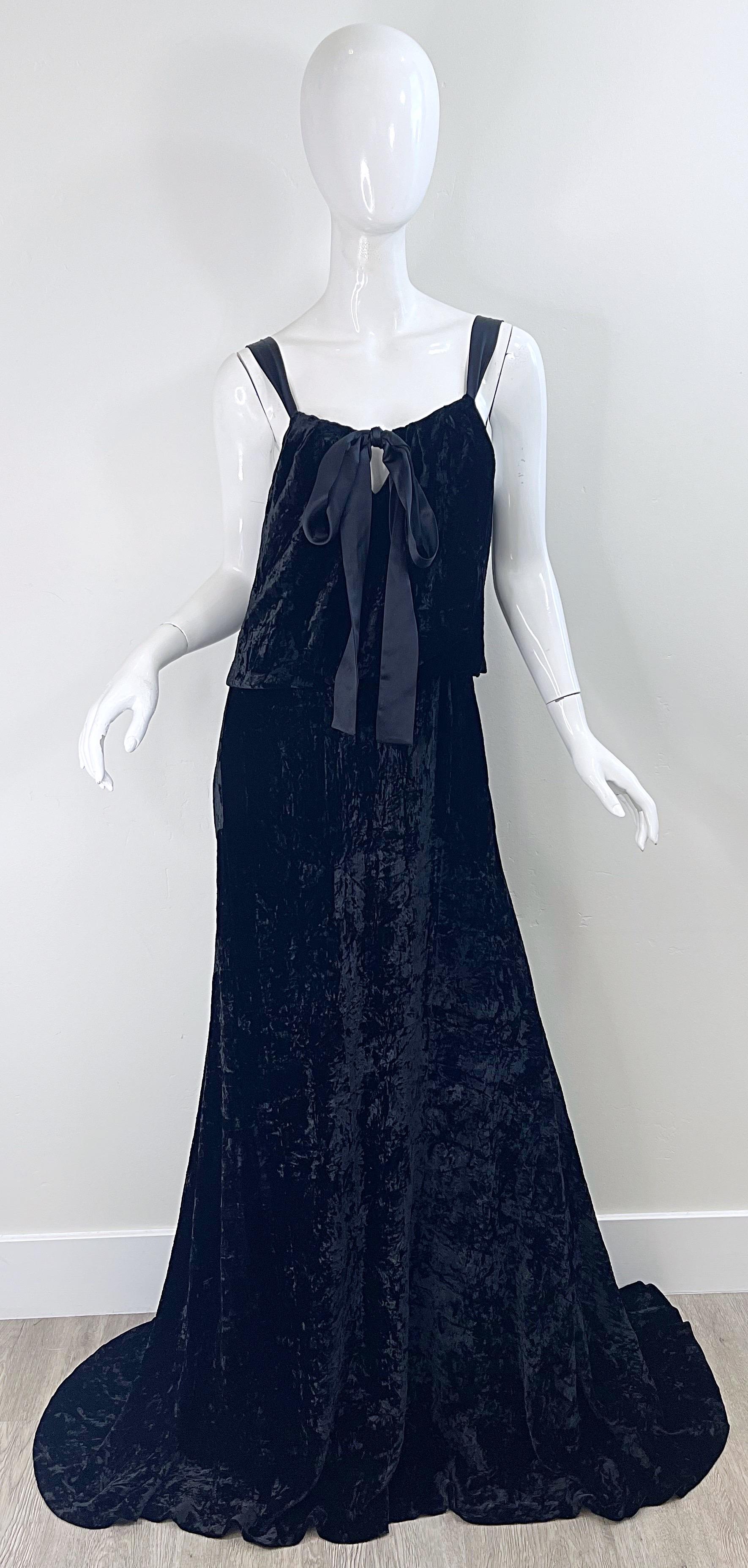 Women's NWT Michael Kors Collection Fall 2006 Runway Size 6-8 Black Crushed Velvet Gown For Sale