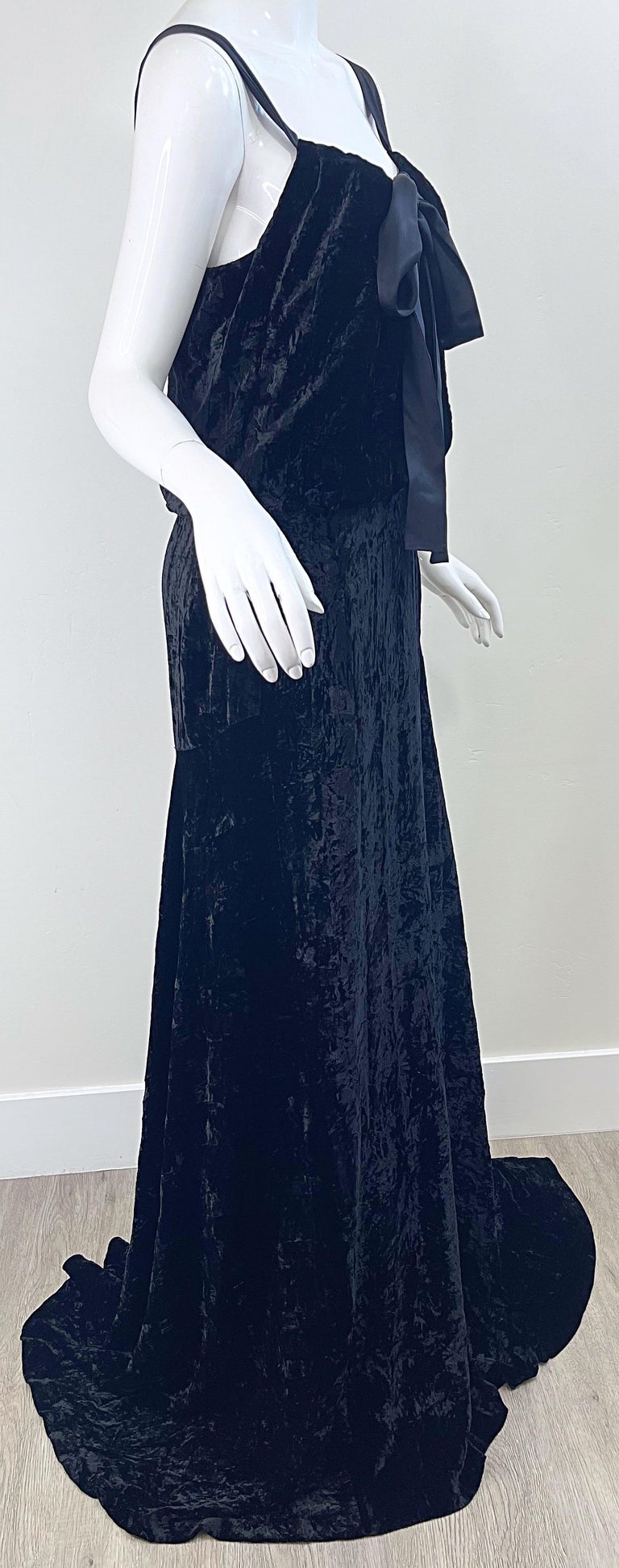 NWT Michael Kors Collection Fall 2006 Runway Size 6-8 Black Crushed Velvet  Gown For Sale at 1stDibs