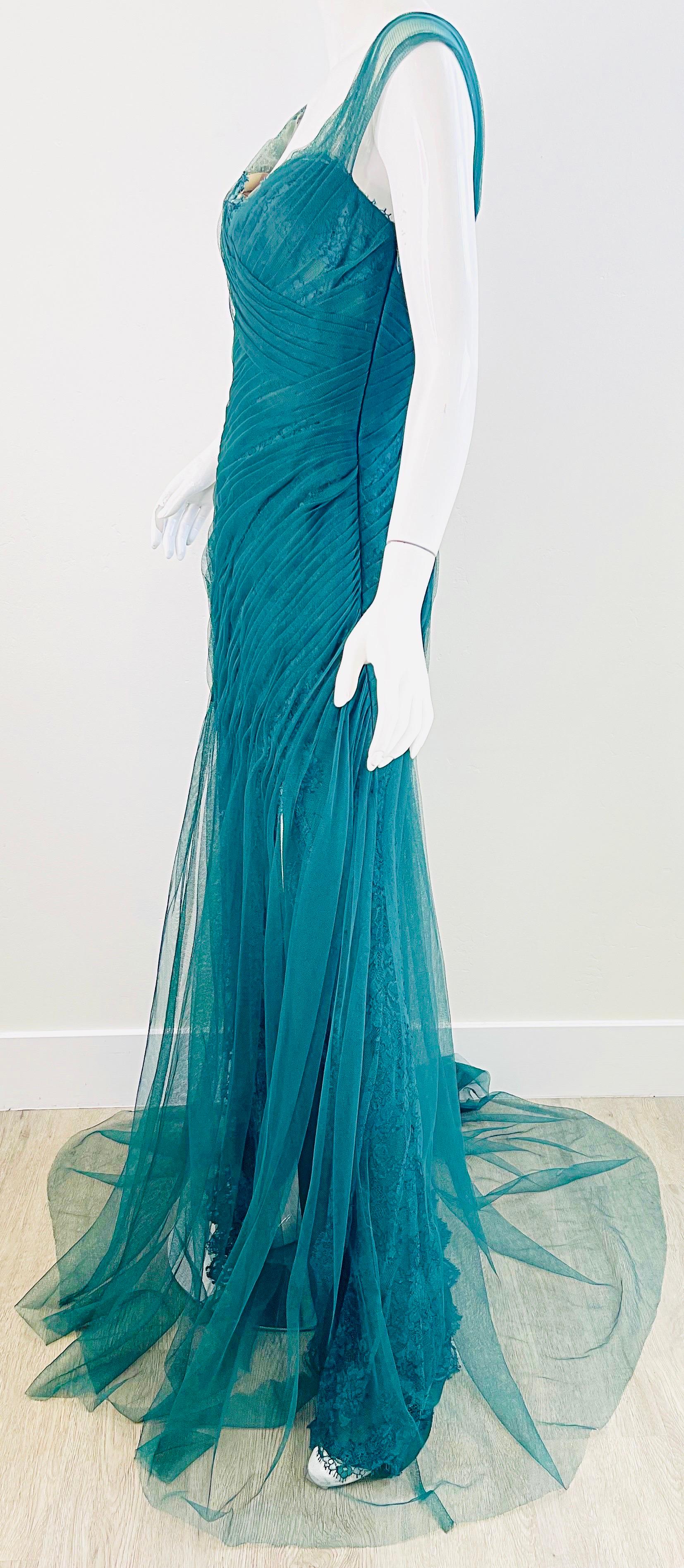 NWT Monique Lhuillier Runway Spring 2013 Size 4 Emerald Green Lace Gown Dress For Sale 11