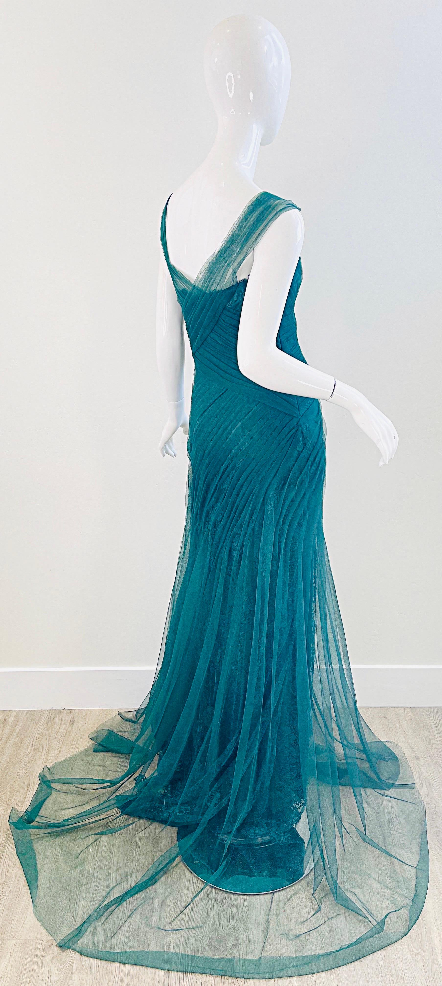 NWT Monique Lhuillier Runway Spring 2013 Size 4 Emerald Green Lace Gown Dress For Sale 2