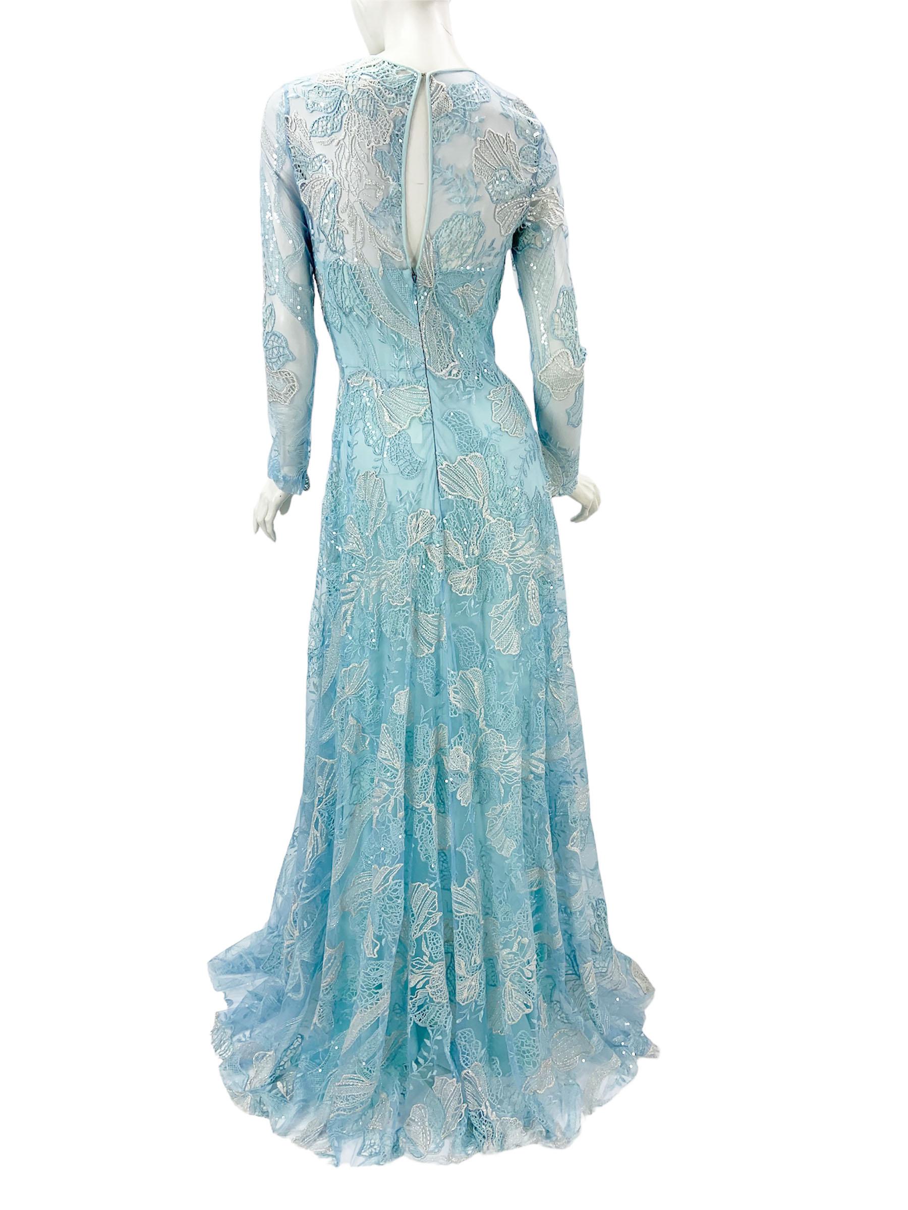 NWT Naeem Khan Blue Lace Embellished Tulle Maxi Dress Gown US 4 In New Condition For Sale In Montgomery, TX