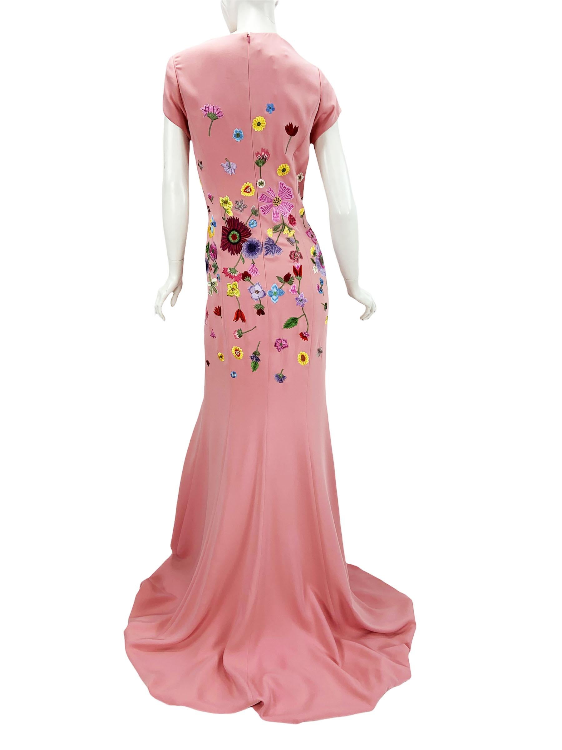 NWT Oscar De La Renta F/W 2021 Flower Embroidery Pink Maxi Silk Dress Gown In New Condition In Montgomery, TX