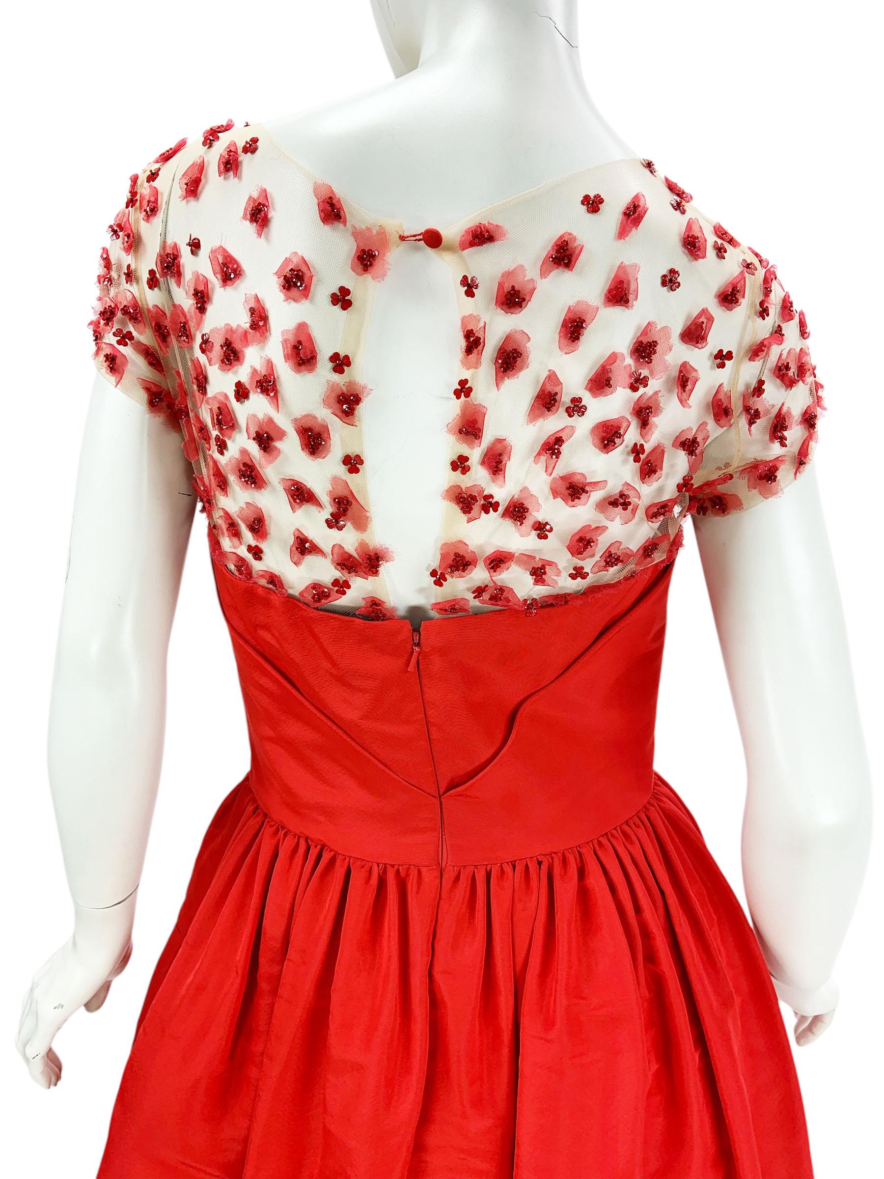 NWT Oscar de la Renta Red Silk Taffeta Laser-Cut Embroidery Illusion Dress US 8 en venta 7