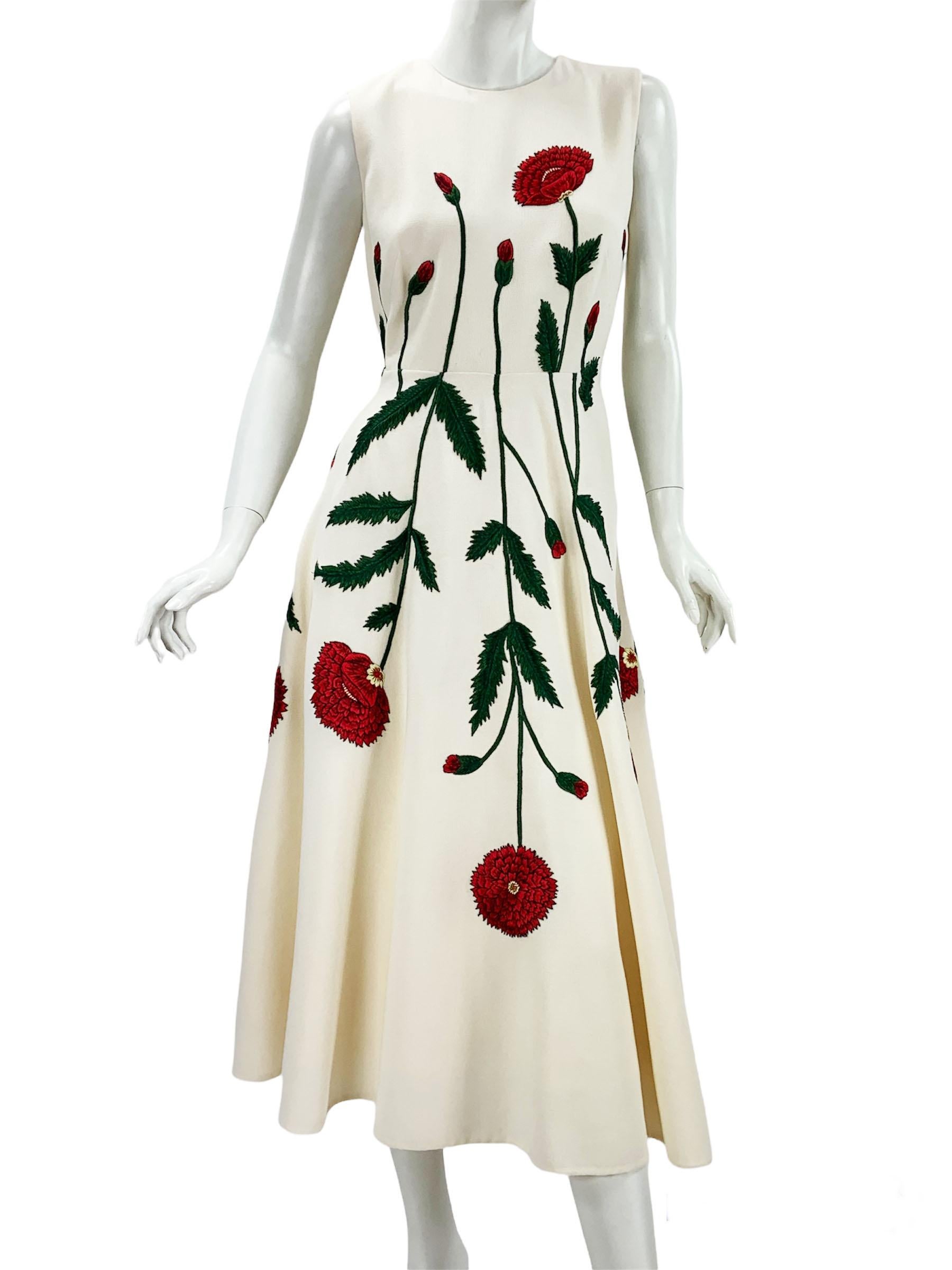 Beige NWT Oscar de la Renta S/S 2019 Poppy Embroidered Stretch-Wool Crepe Dress US 10 For Sale