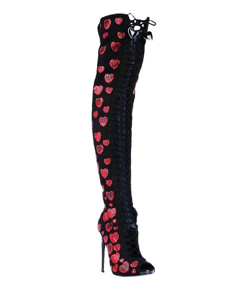 NWT Philipp Plein Over Knee Black Leather Red Crystal Hearts Lace-Up Boots It 35 In New Condition For Sale In Montgomery, TX