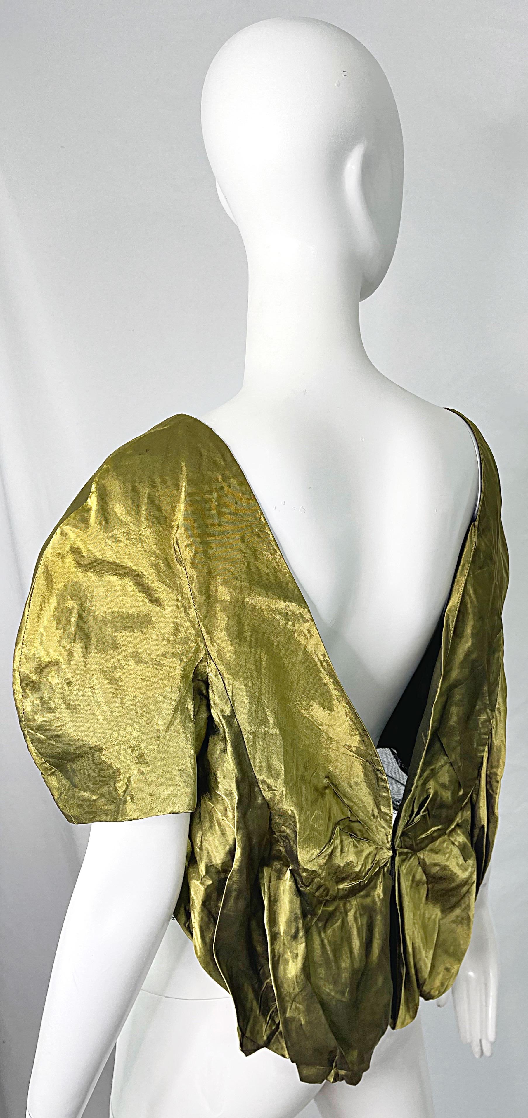 NWT Rochas Runway Fall 2004 Size 42 / 10 Gold Silk Short Sleeve Crop Top Blouse  For Sale 3