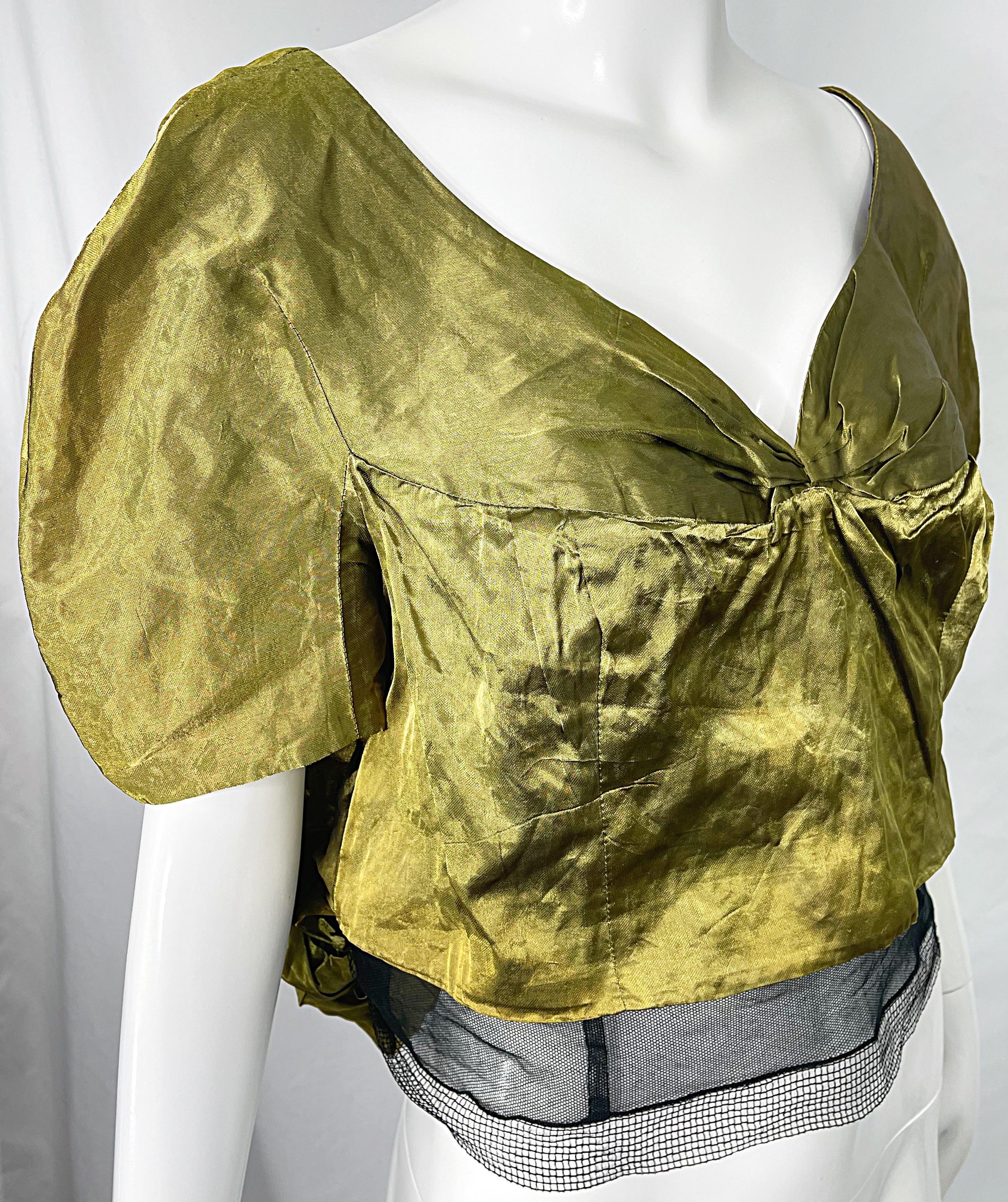 NWT Rochas Runway Fall 2004 Size 42 / 10 Gold Silk Short Sleeve Crop Top Blouse  For Sale 4