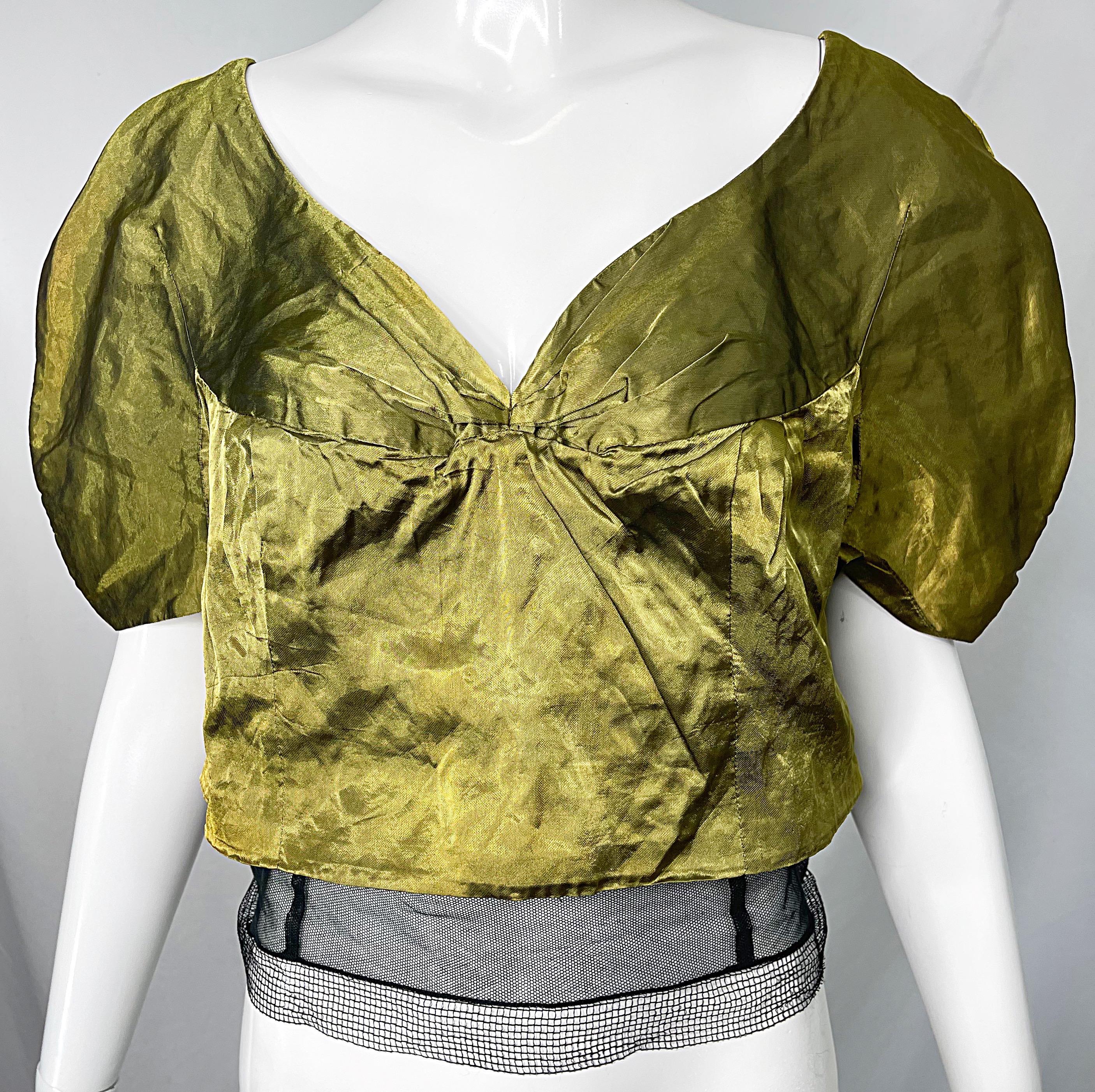 NWT Rochas Runway Fall 2004 Size 42 / 10 Gold Silk Short Sleeve Crop Top Blouse In New Condition For Sale In San Diego, CA