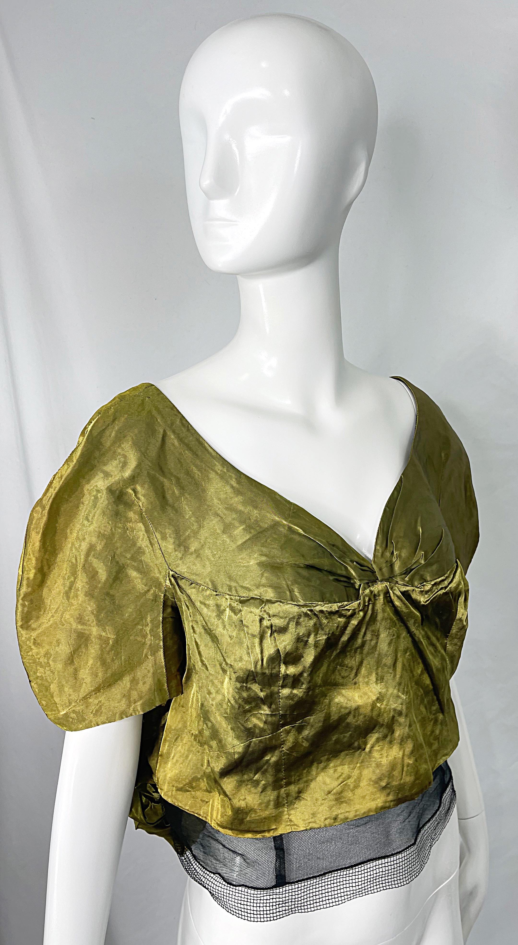 Women's NWT Rochas Runway Fall 2004 Size 42 / 10 Gold Silk Short Sleeve Crop Top Blouse  For Sale