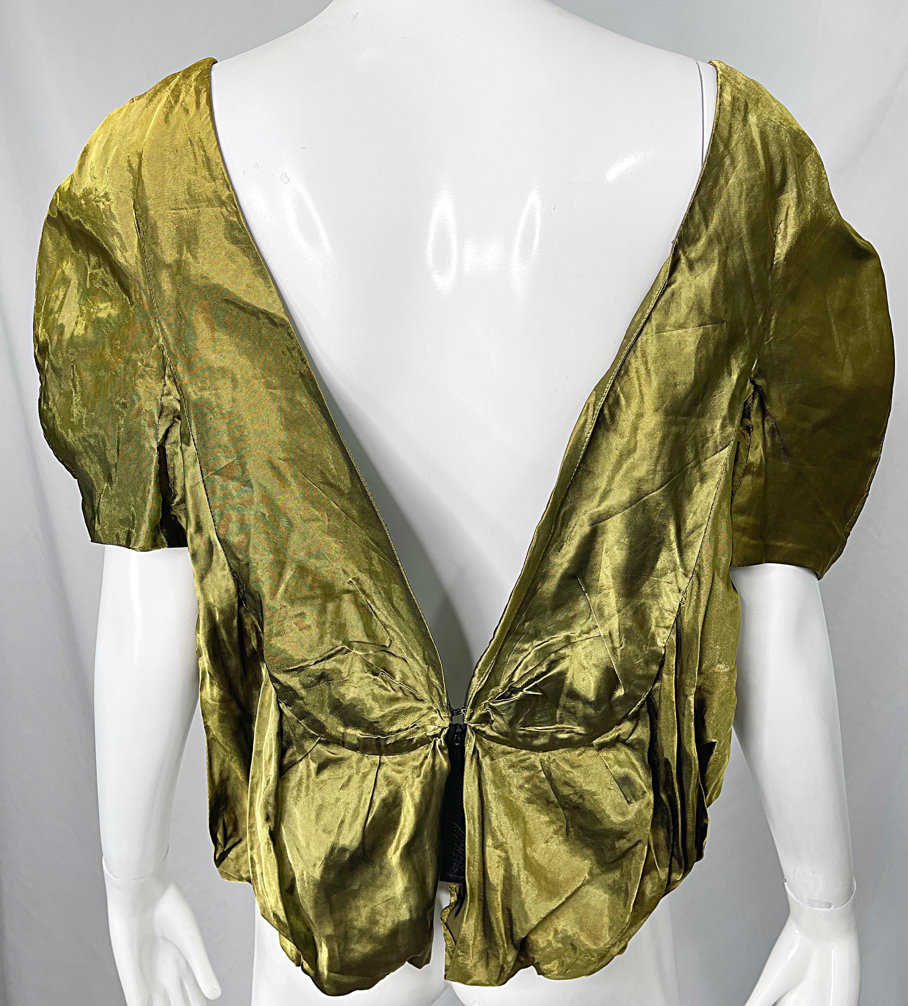 NWT Rochas Runway Fall 2004 Size 42 / 10 Gold Silk Short Sleeve Crop Top Blouse  For Sale 1