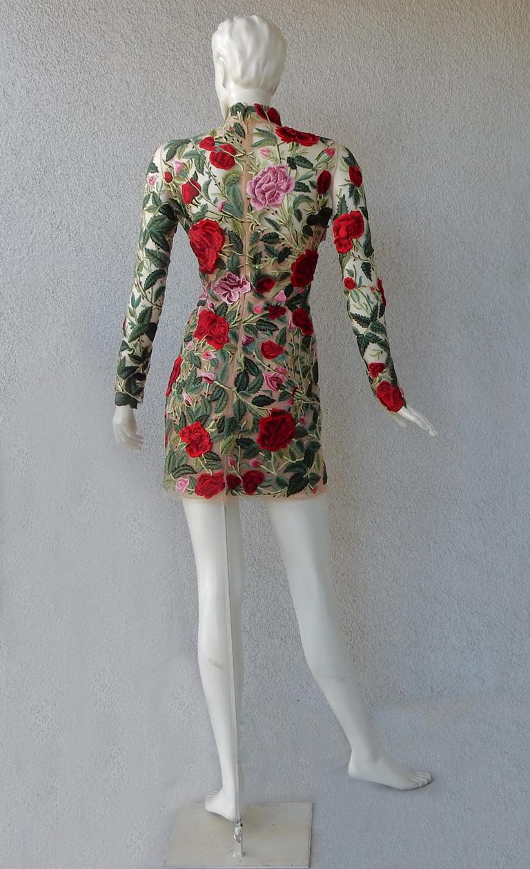NWT Runway Oscar de la Renta Coveted Floral Embroidered Mini Dress For Sale 3