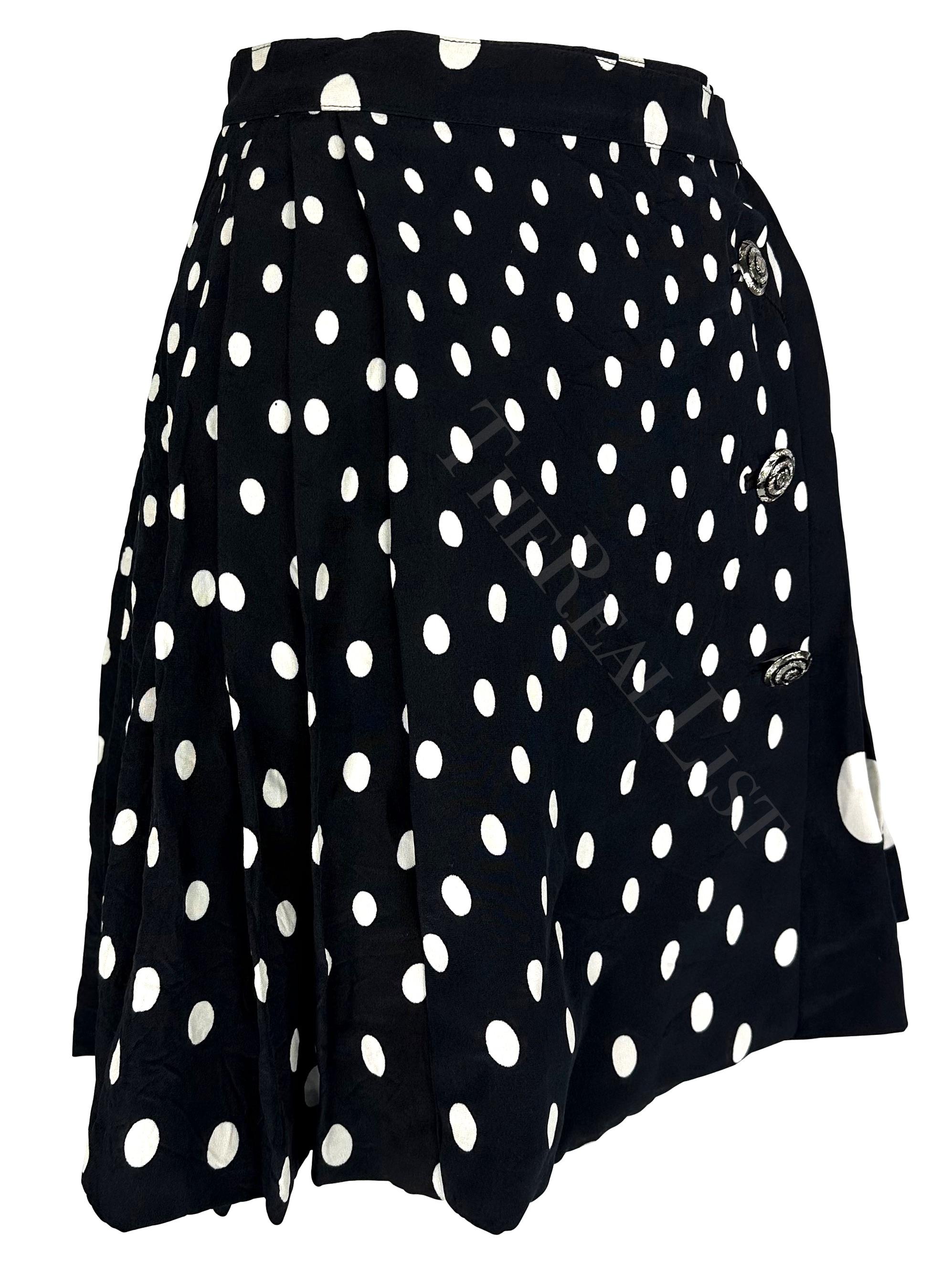 NWT S/S 1994 Gianni Versace Black White Polka Dot Pleated Wrap Skirt For Sale 2