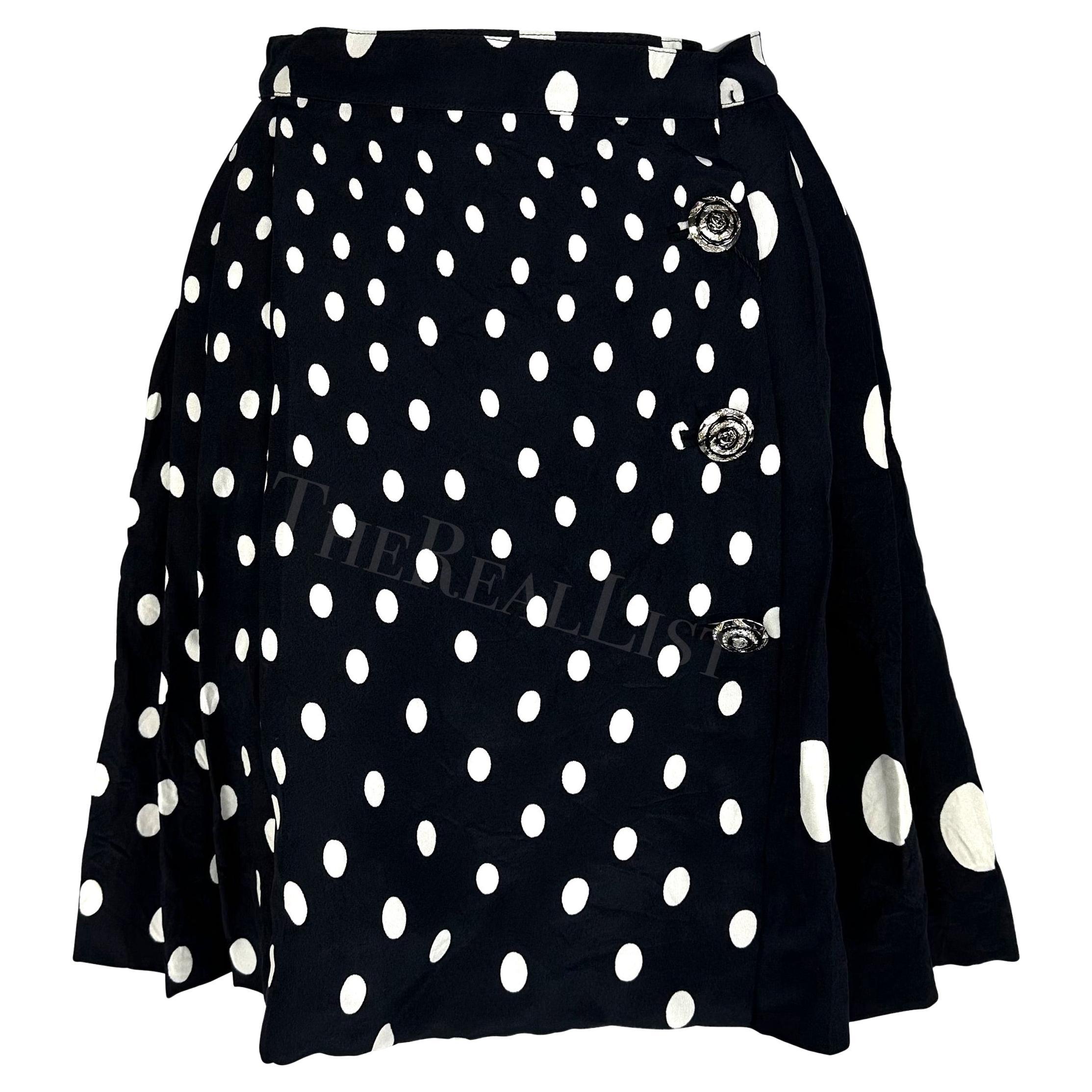 NWT S/S 1994 Gianni Versace Black White Polka Dot Pleated Wrap Skirt For Sale