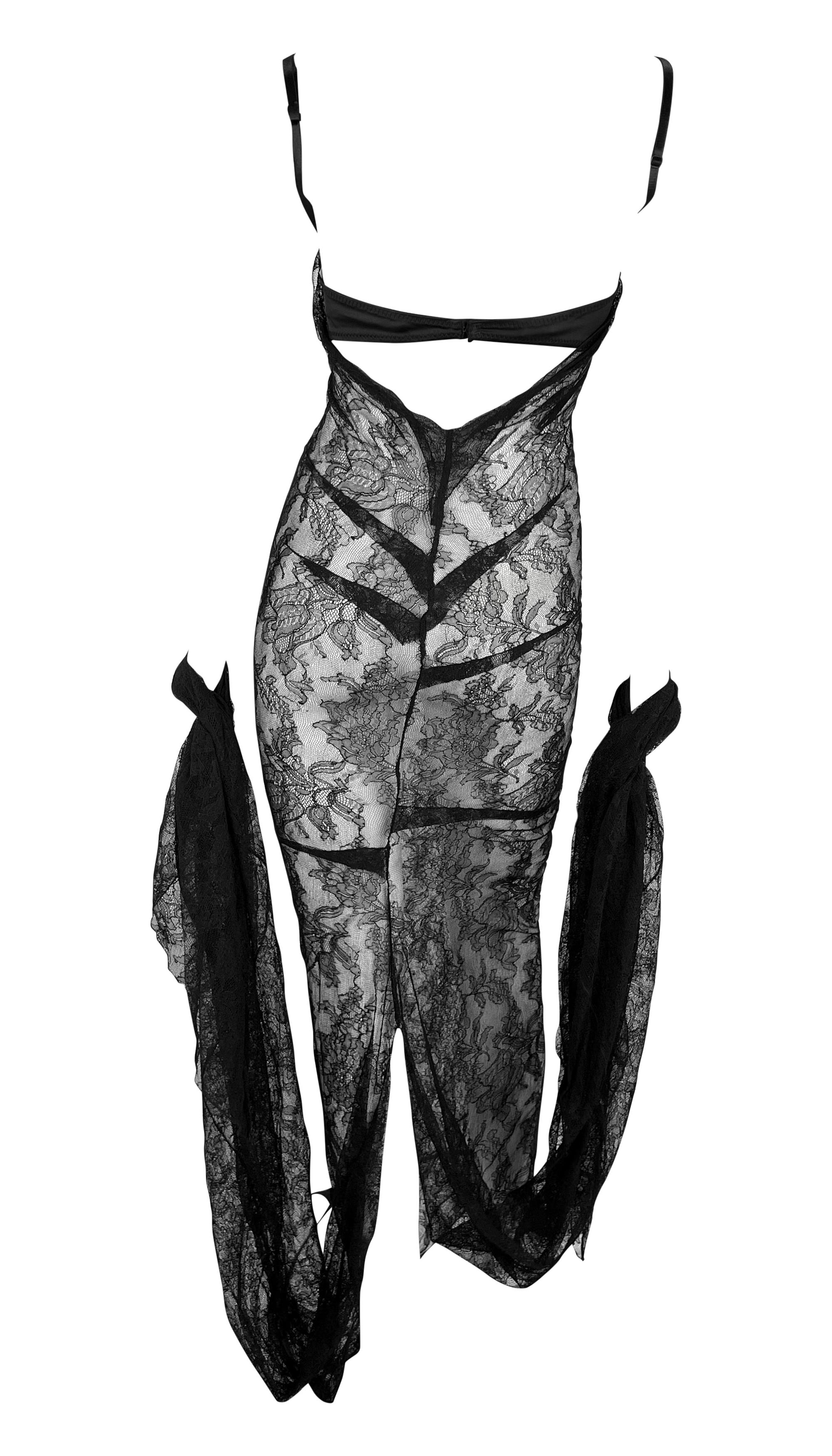 NWT S/S 1999 Dolce & Gabbana Runway Sheer Black Lace Train Gown For Sale 8