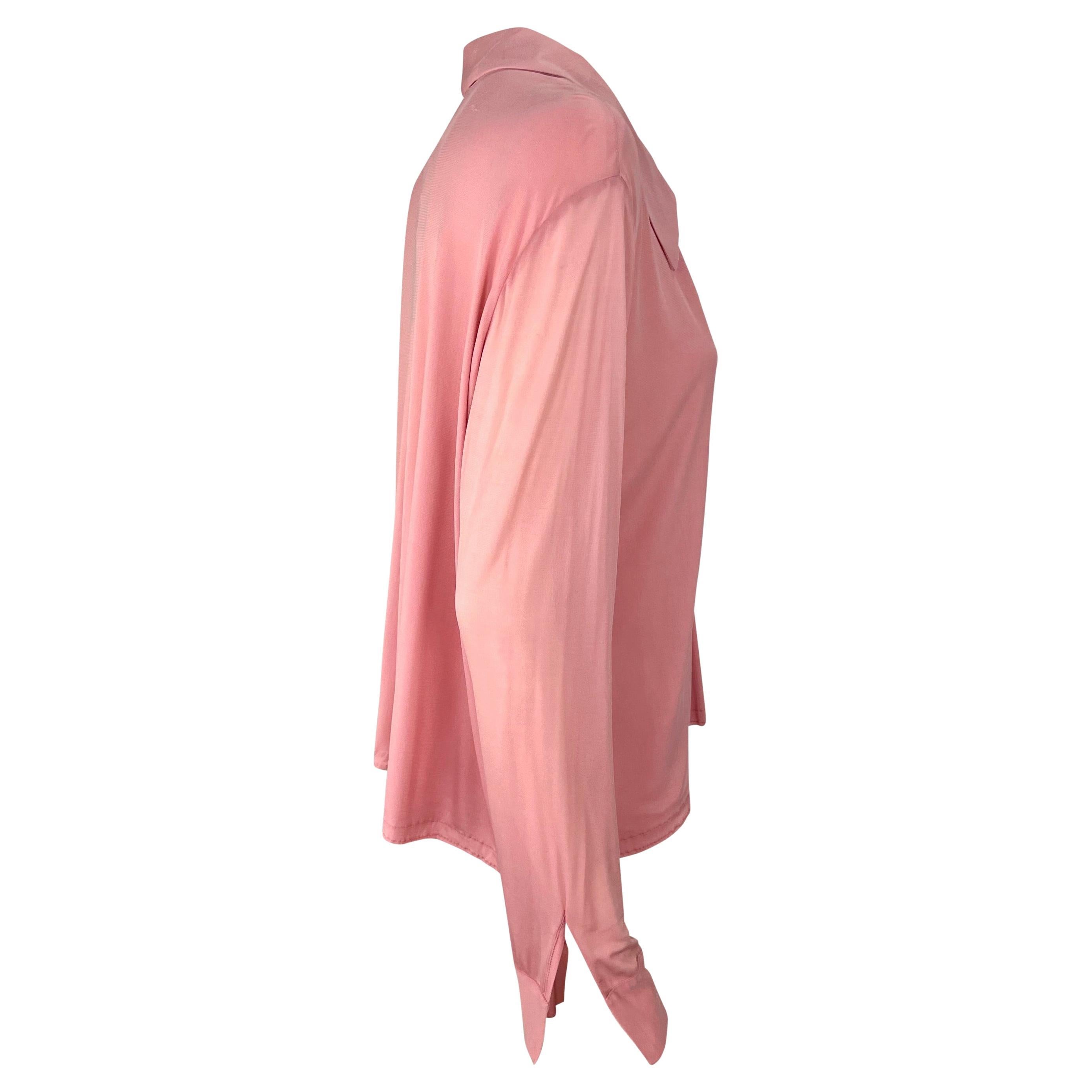 NEU F/S 2000 Gucci by Tom Ford Laufsteg Werbe-Bluse mit tiefem rosa Kragen im Angebot 6