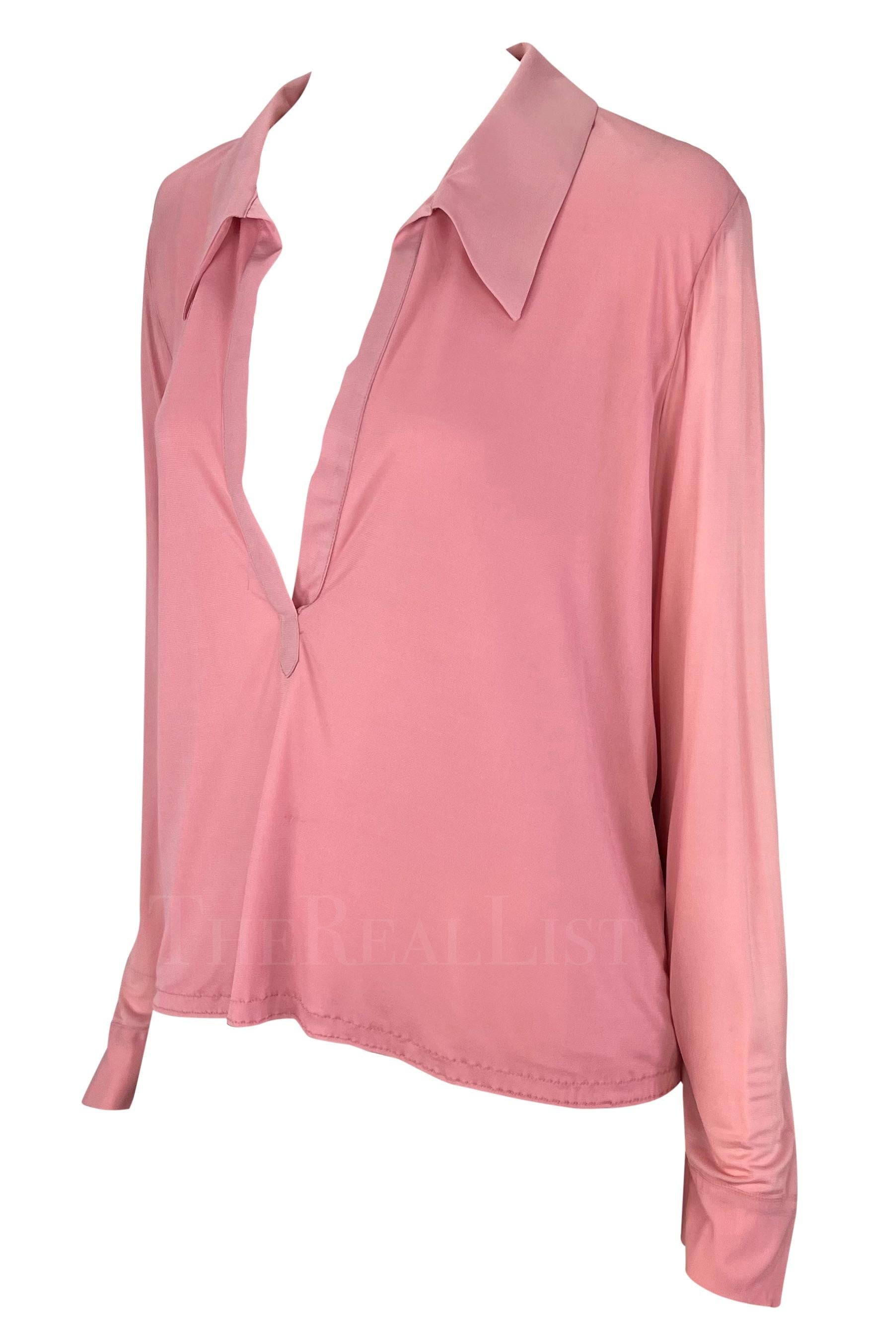 Women's NWT S/S 2000 Gucci by Tom Ford Runway Ad Plunging Pink Collared Blouse Top For Sale